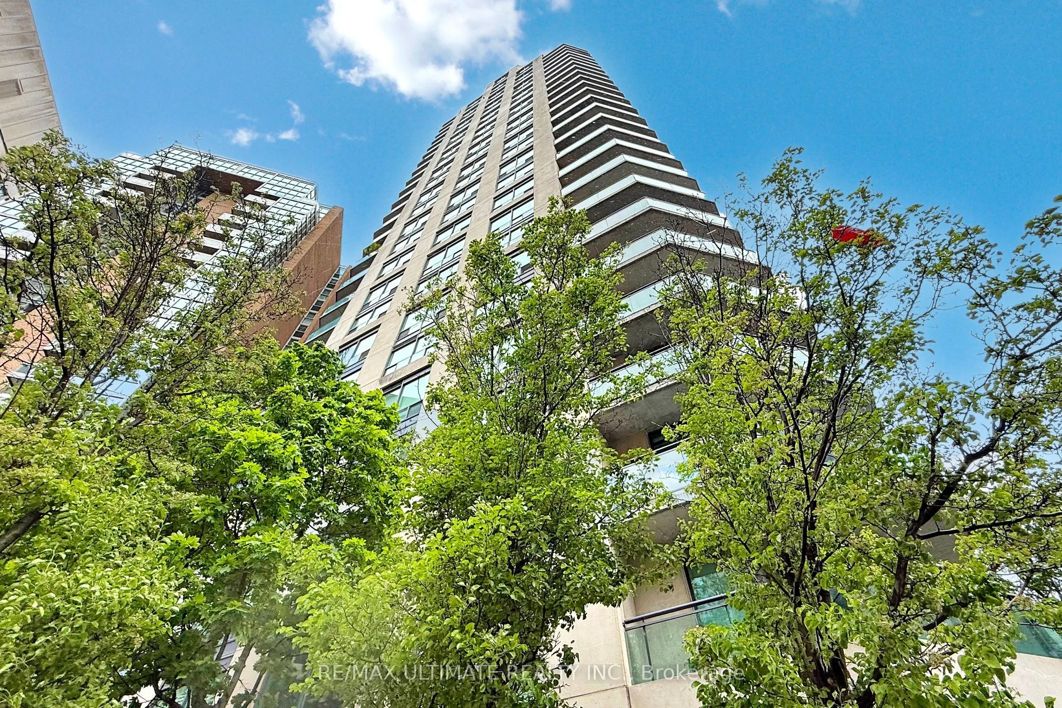 300 Bloor Street E, #1113