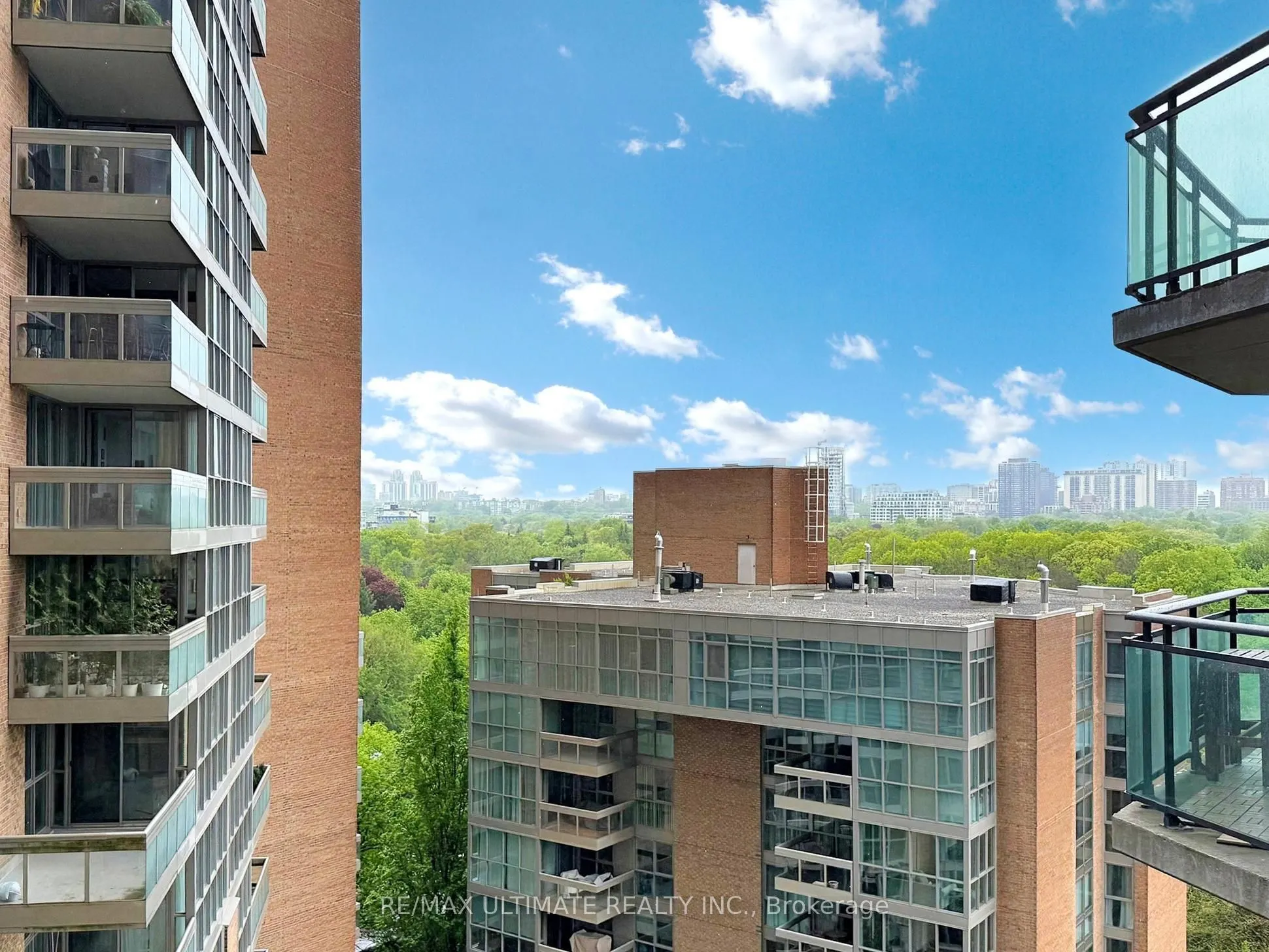 300 Bloor Street E