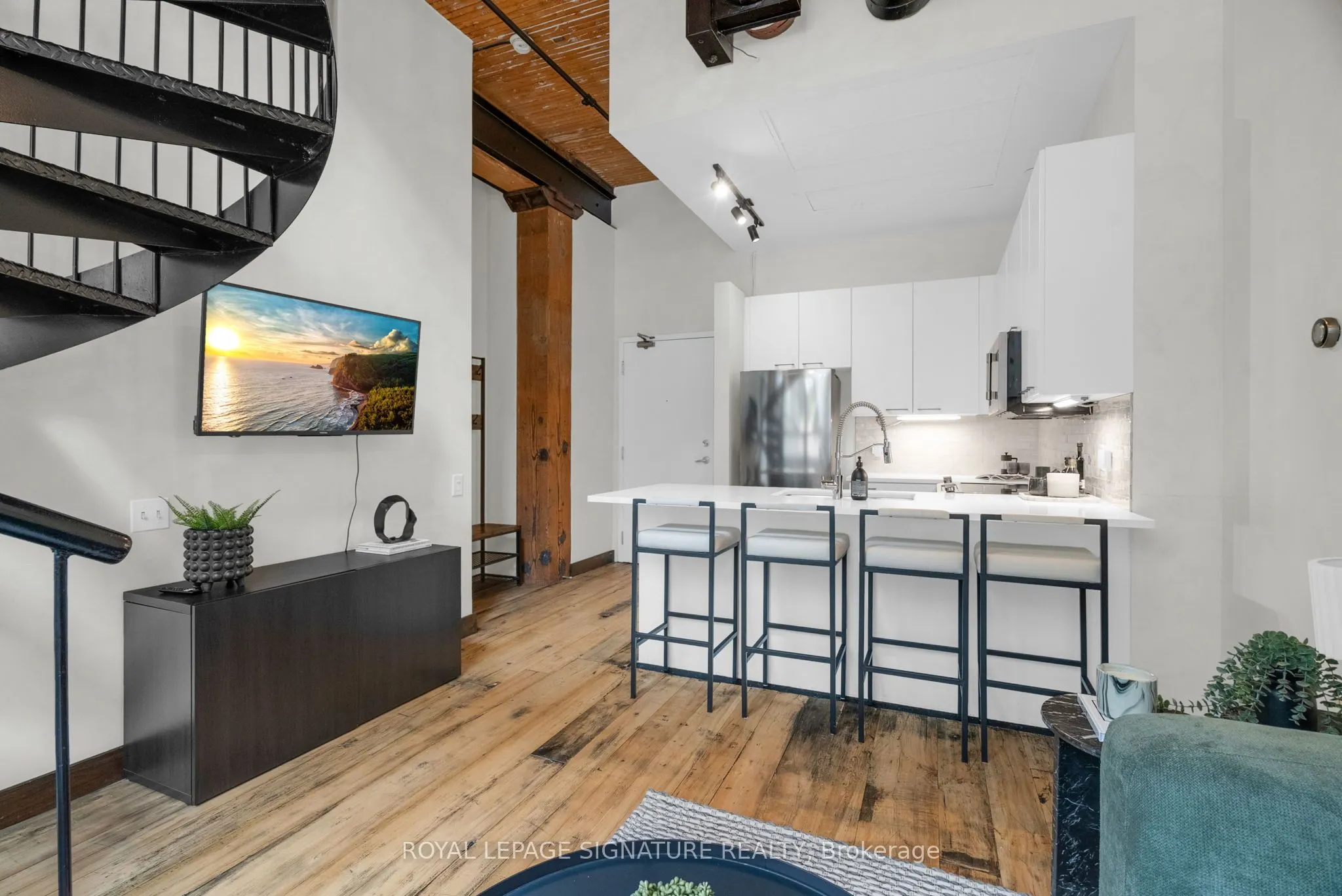 781 King Street W, #206