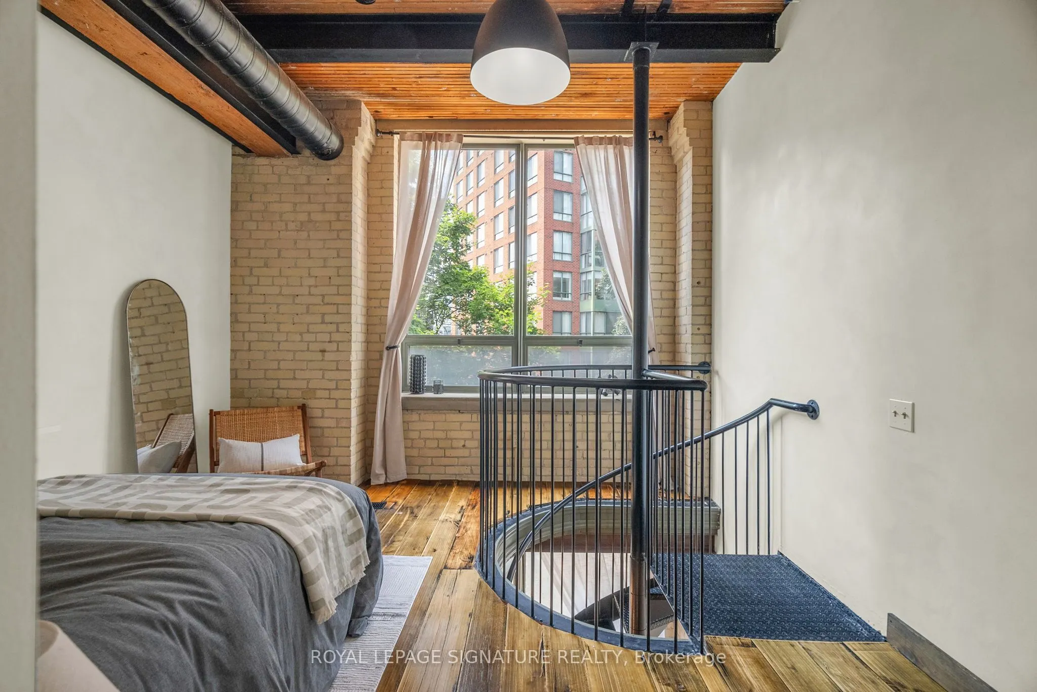 781 King Street W, #206