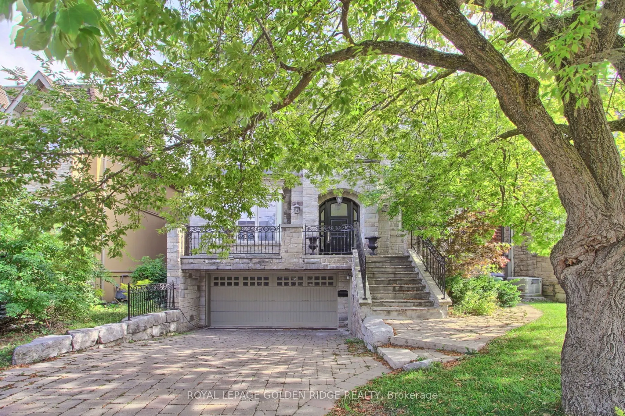 99 Bannockburn Avenue