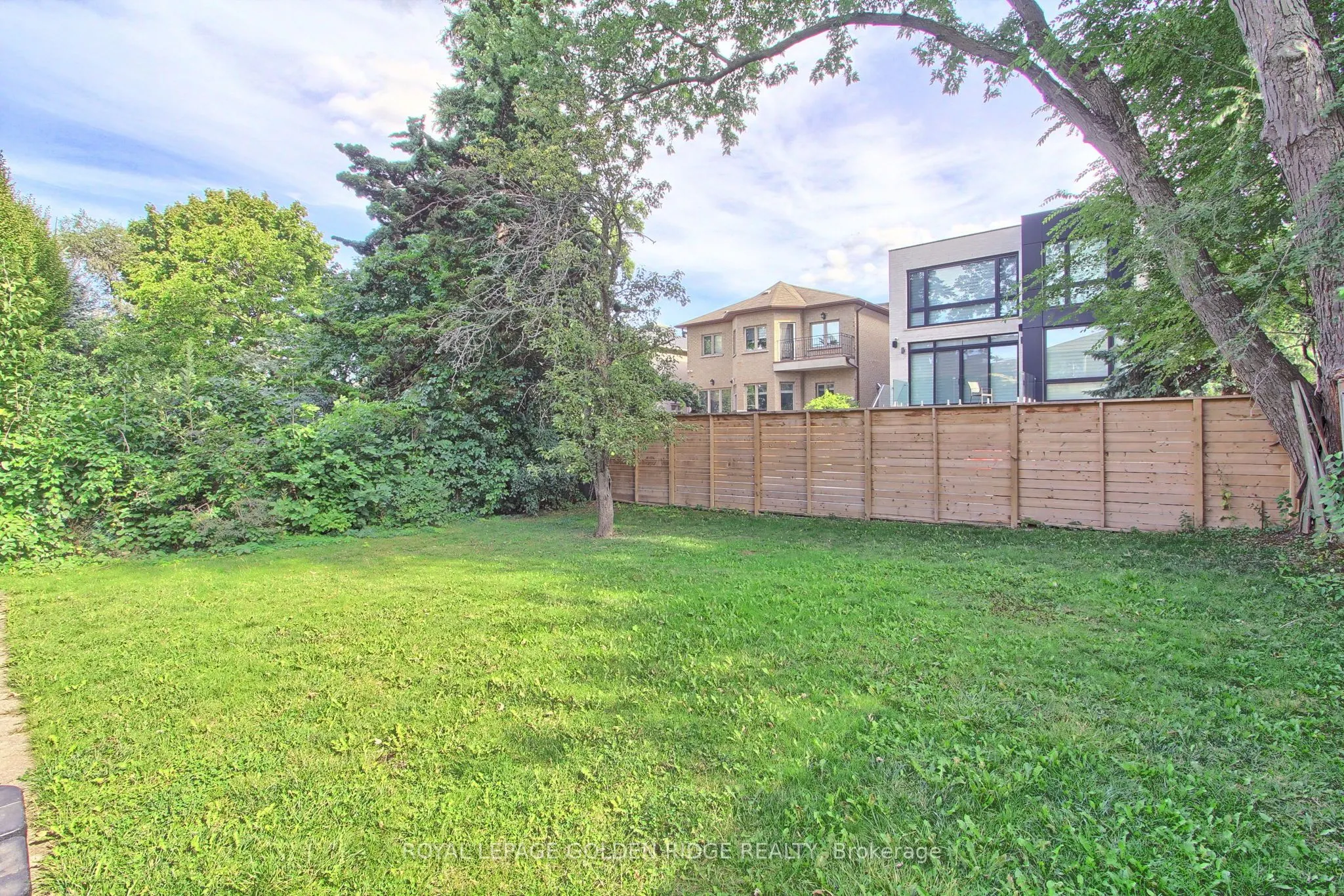 99 Bannockburn Avenue