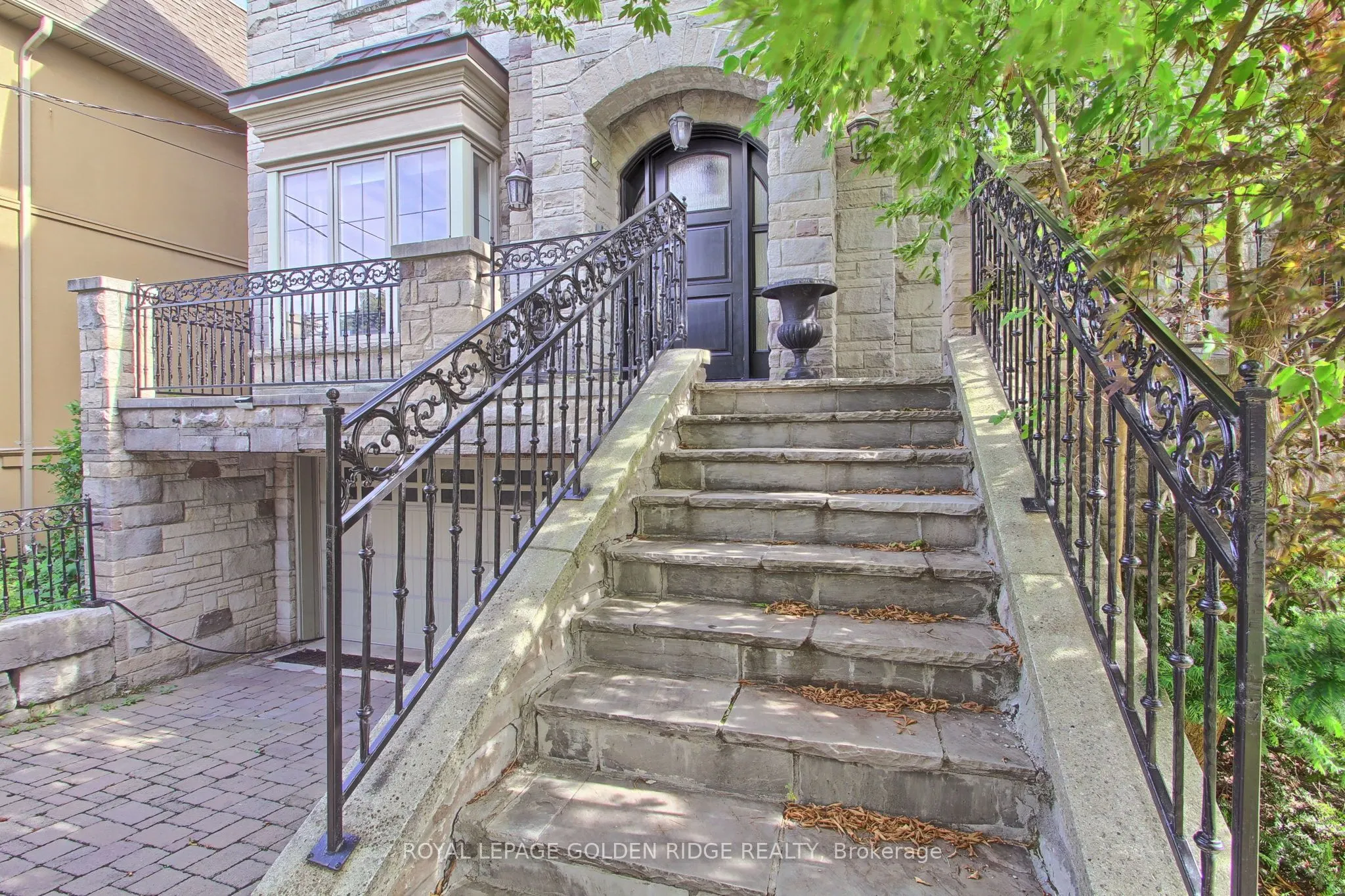 99 Bannockburn Avenue