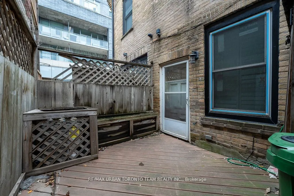 502 King Street E