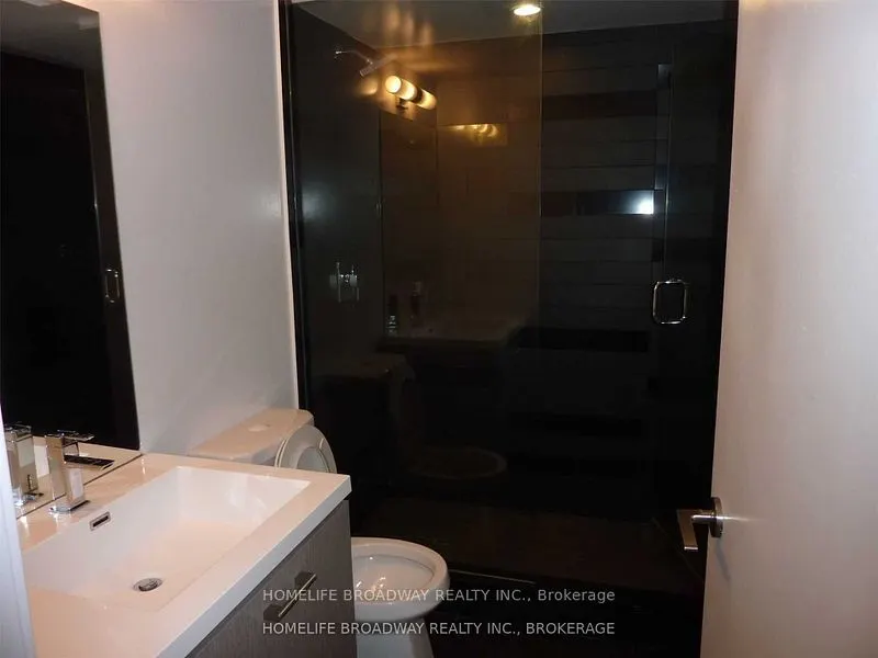 87 Peter Street, #813