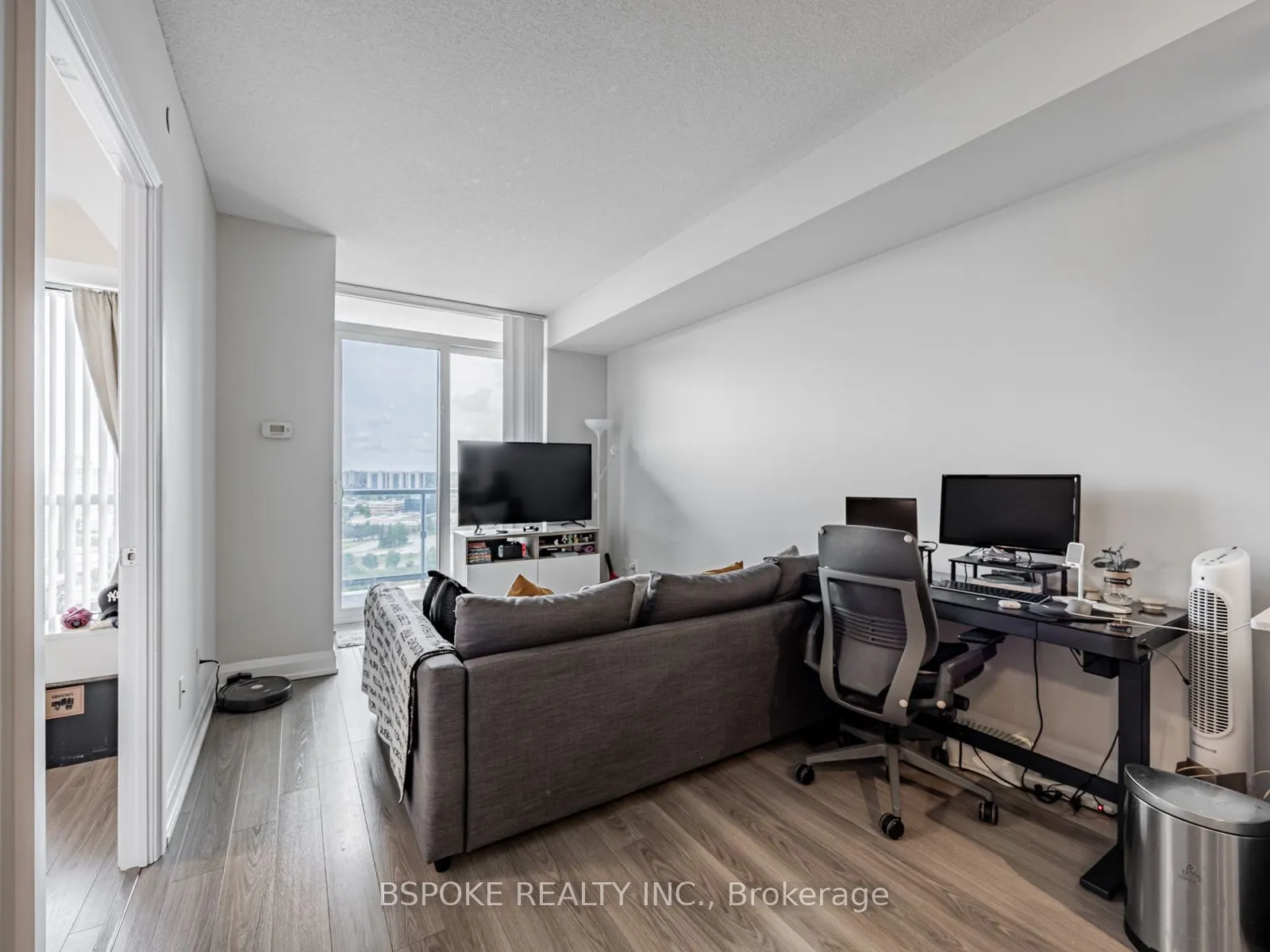 18 Graydon Hall Drive, #1701