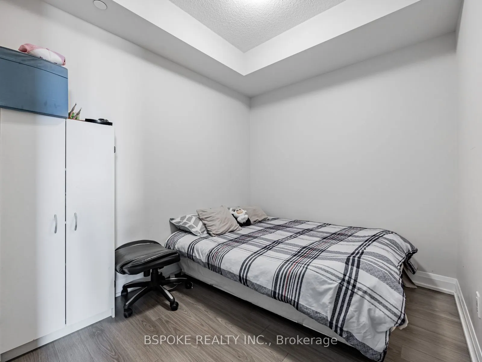 18 Graydon Hall Drive, #1701