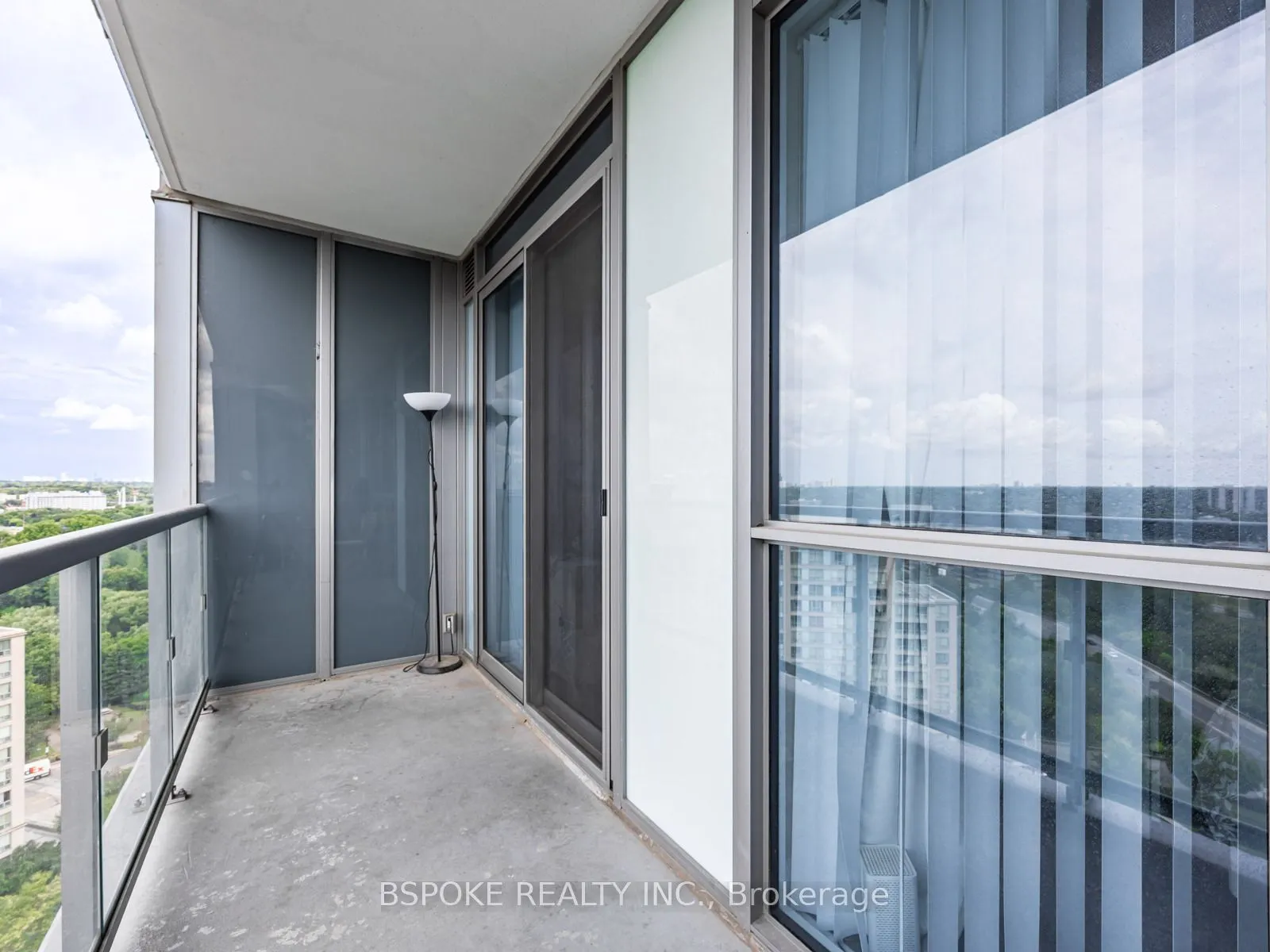 18 Graydon Hall Drive, #1701