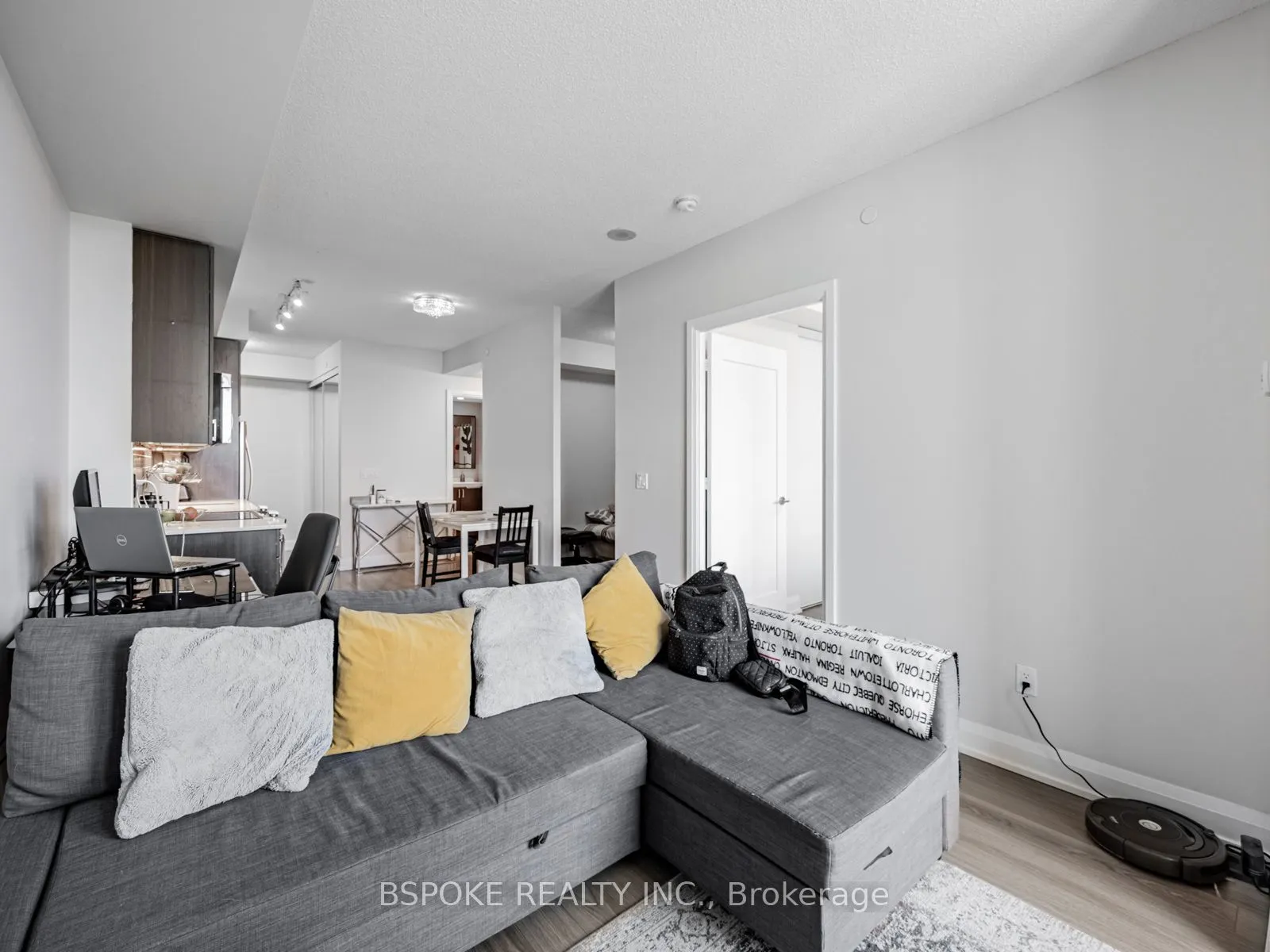 18 Graydon Hall Drive, #1701