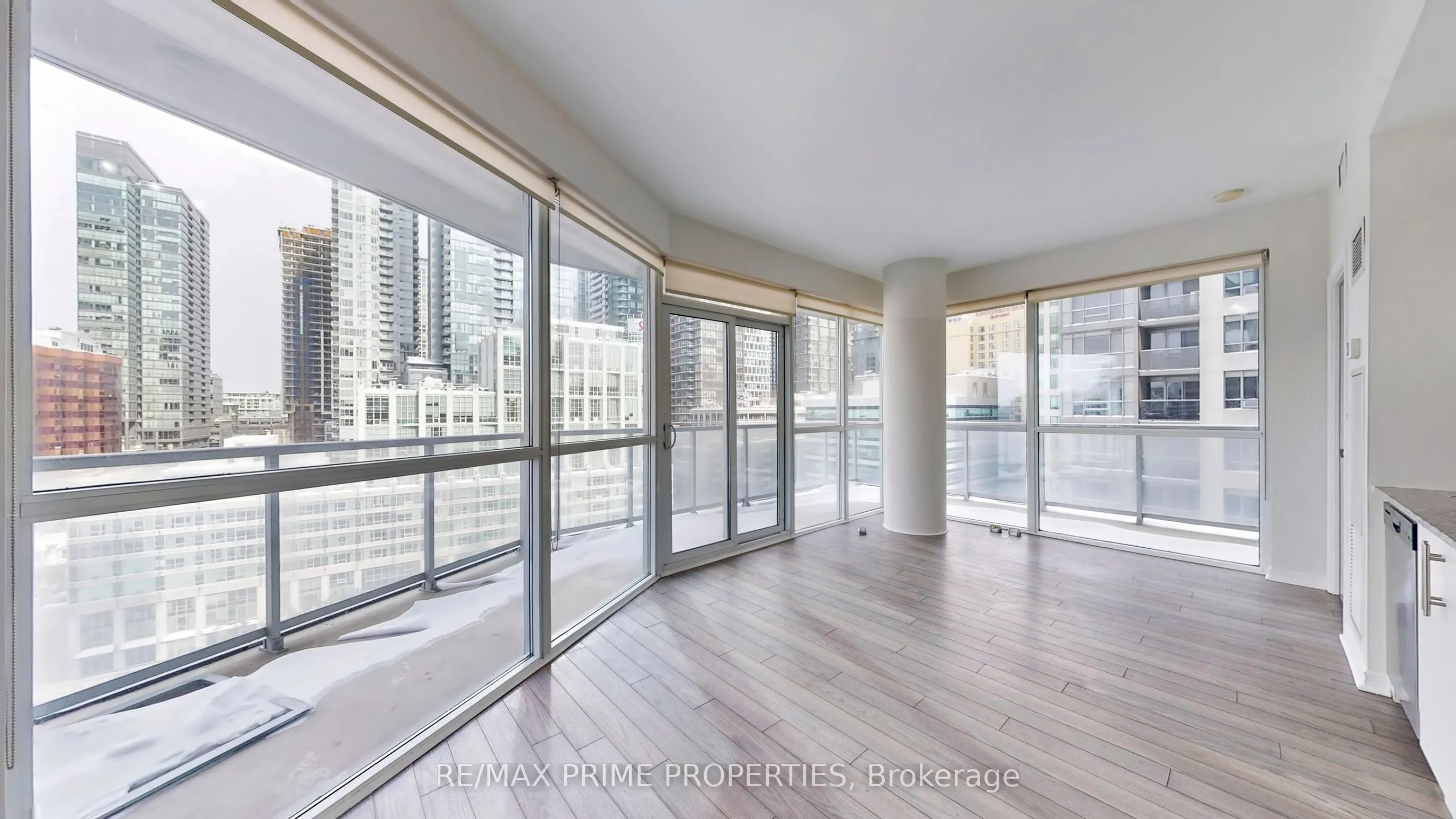 352 Front Street W, #1116