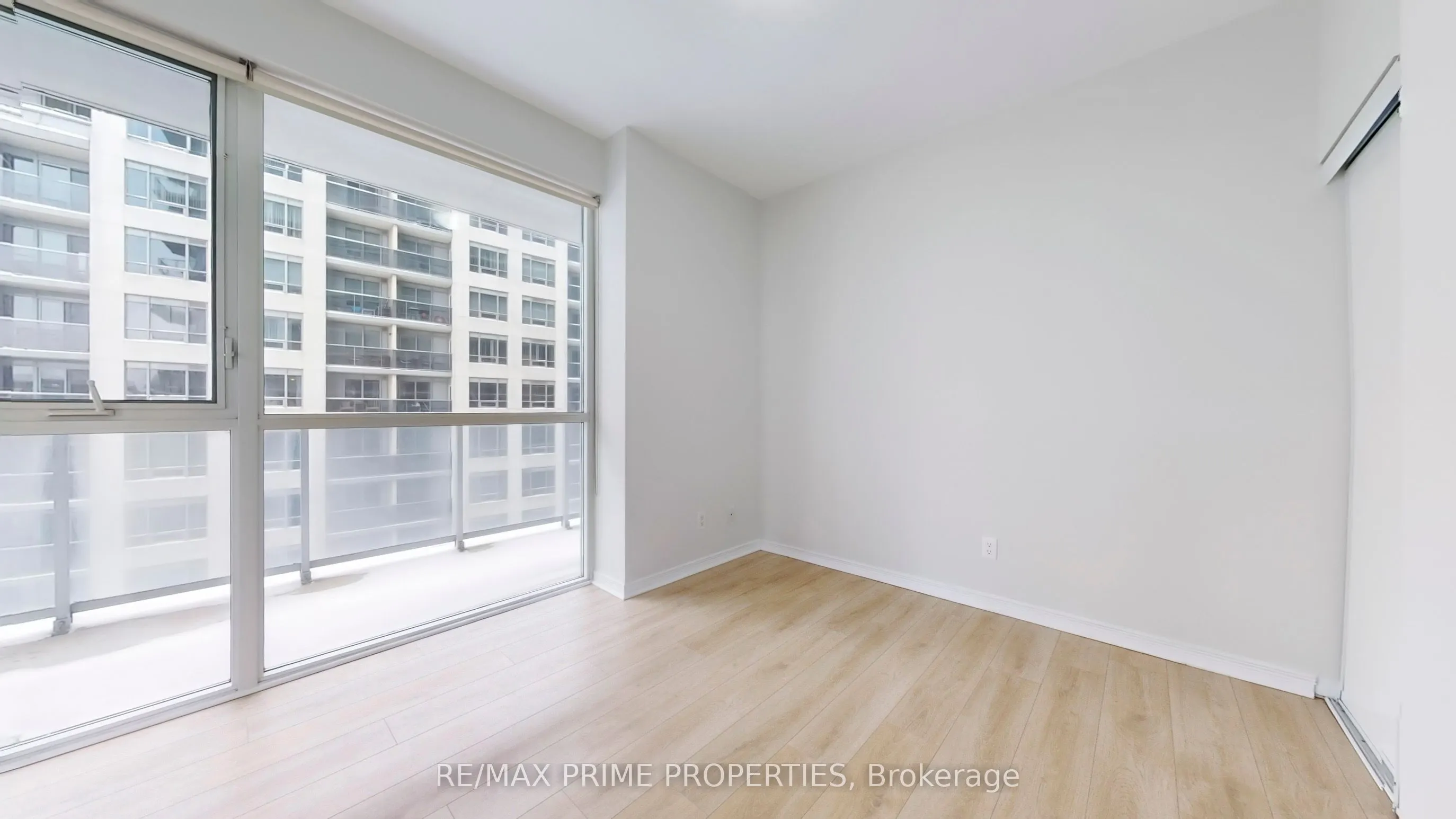 352 Front Street W, #1116