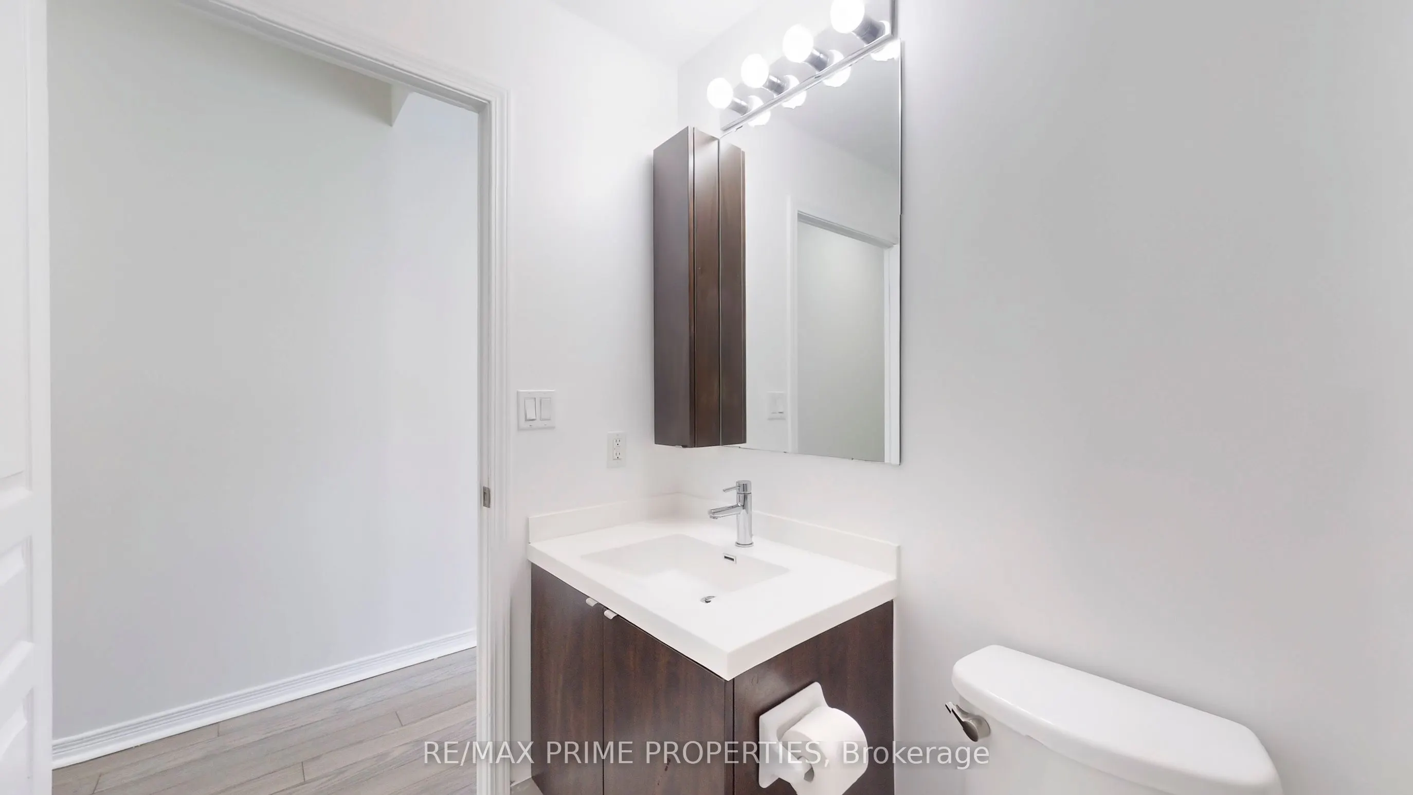 352 Front Street W, #1116