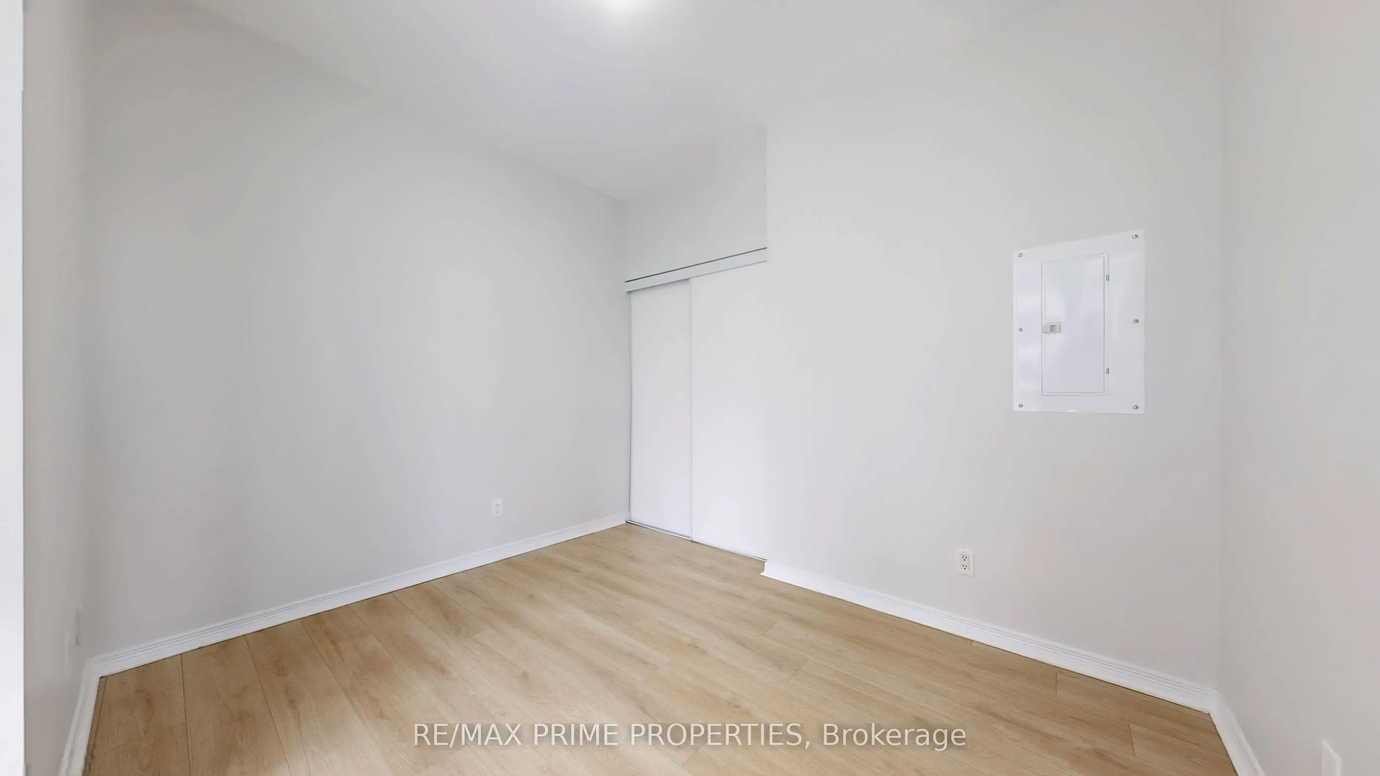 352 Front Street W, #1116