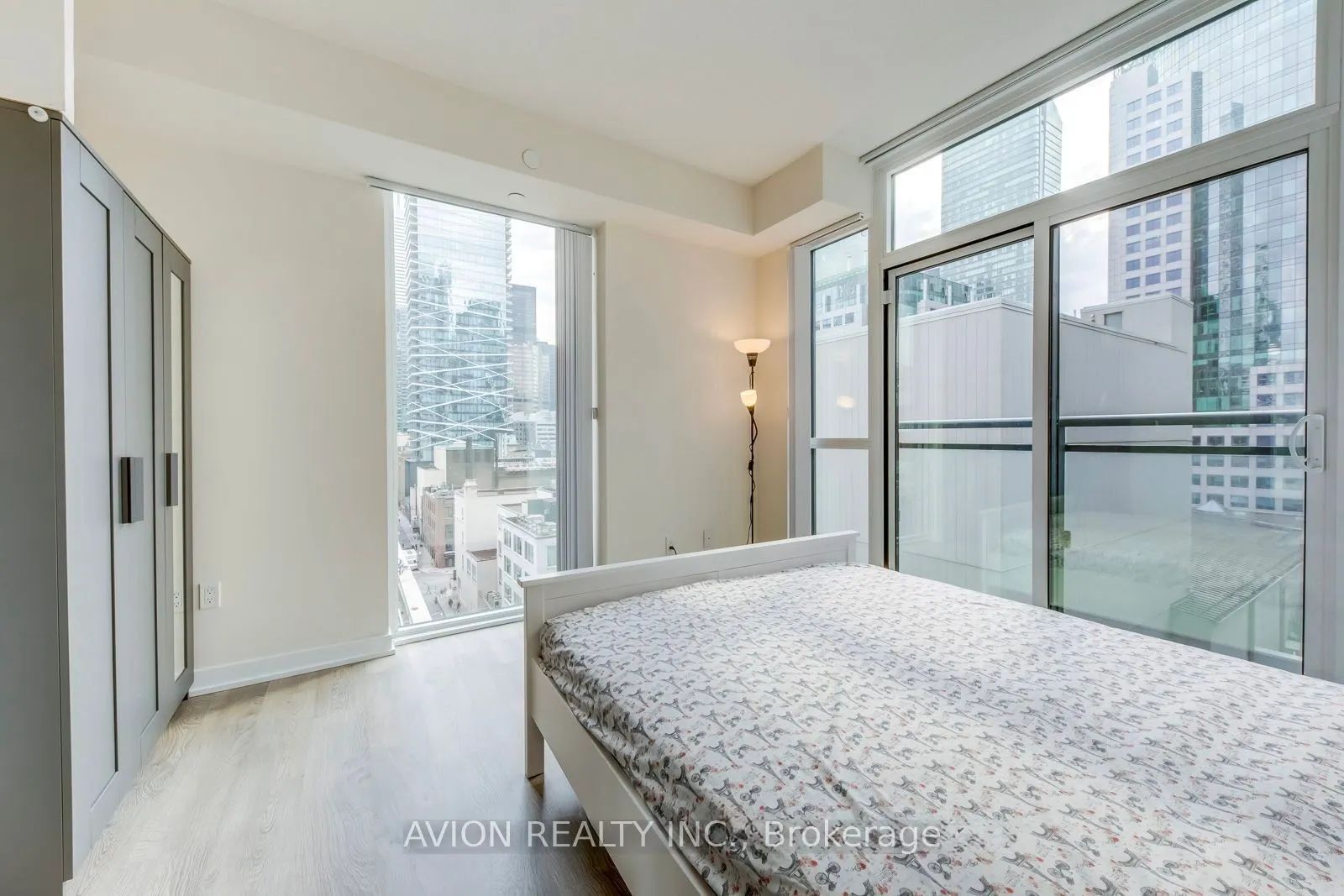 99 John Street, #801