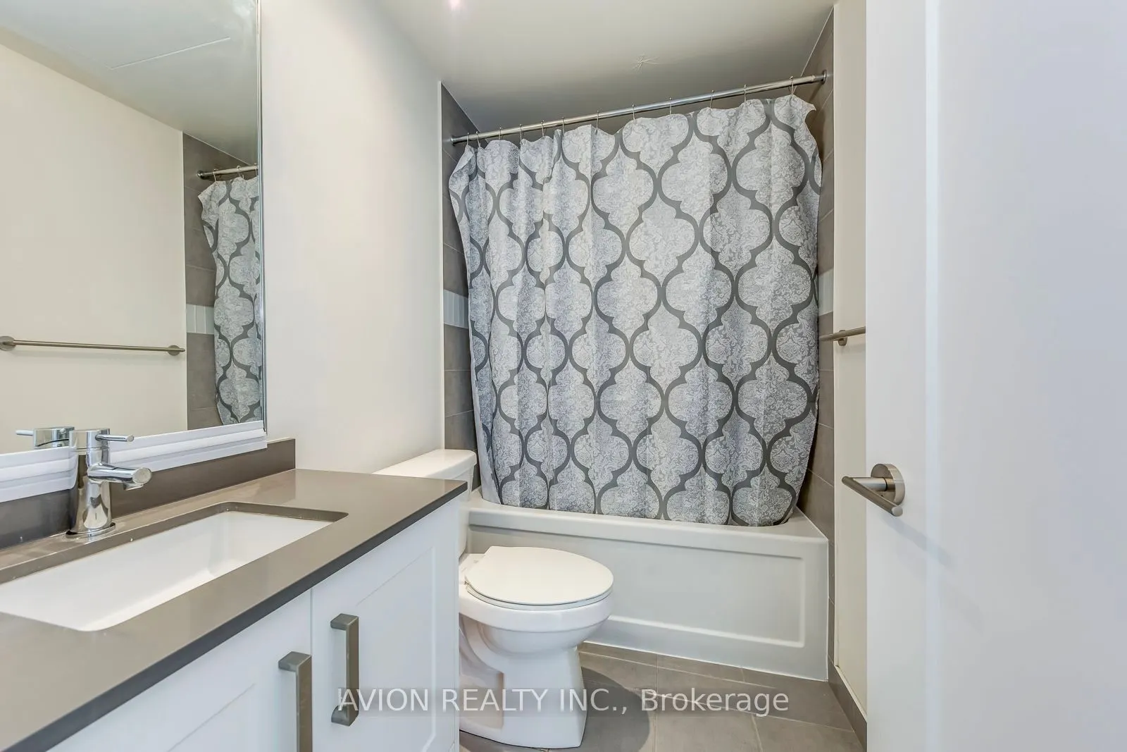 99 John Street, #801
