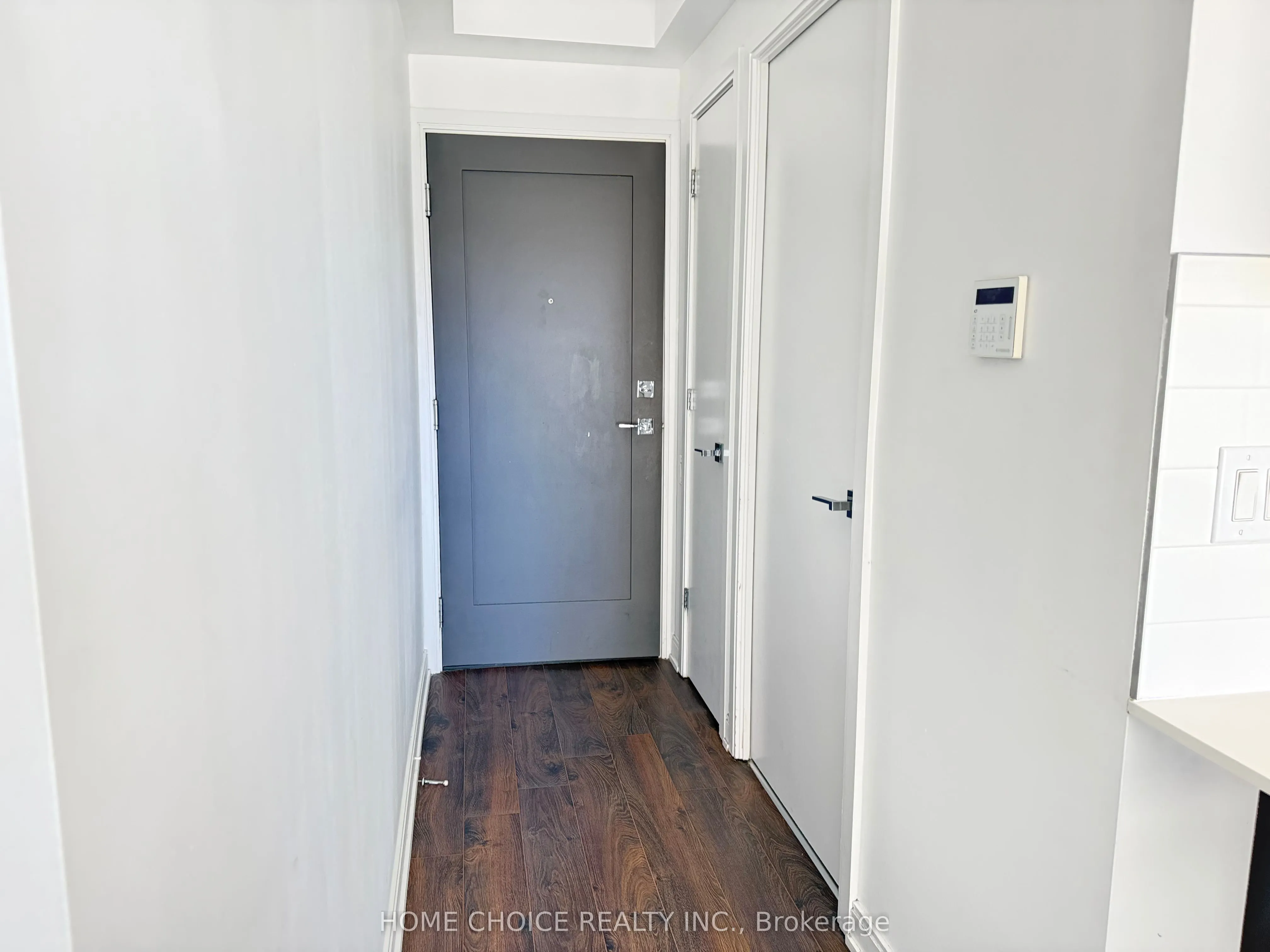 42 Charles Street E, #1405