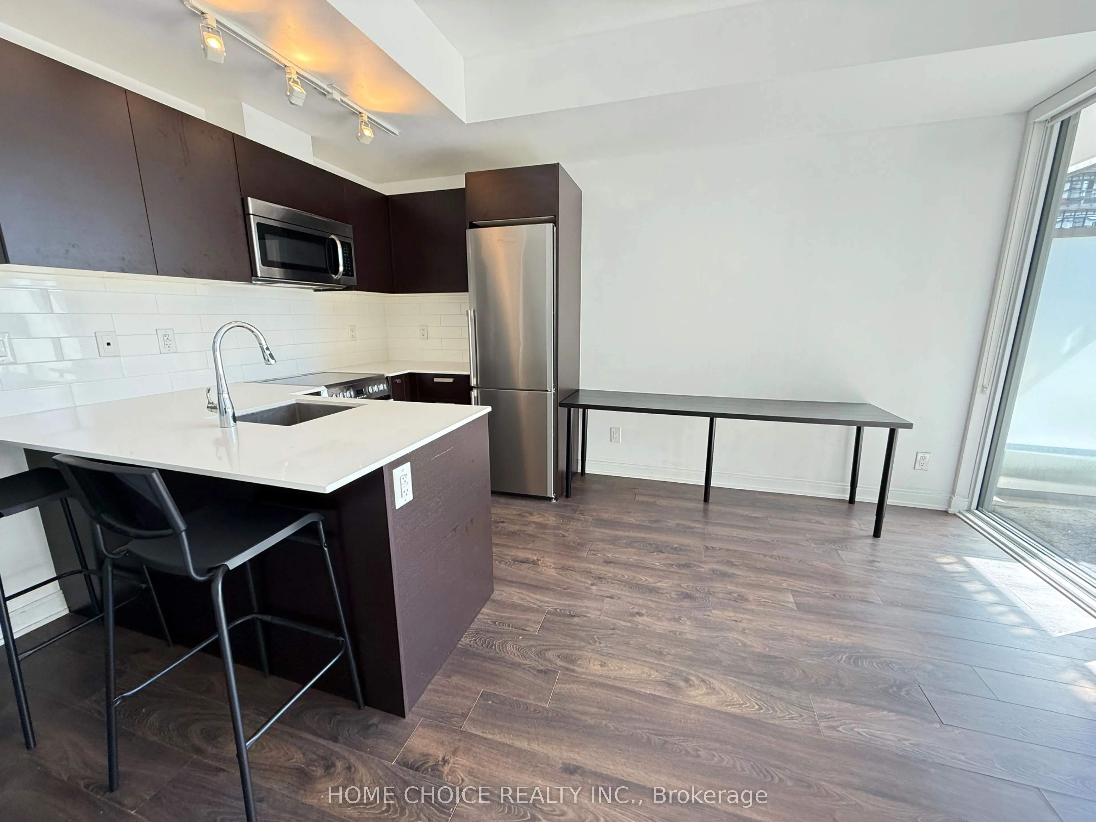 42 Charles Street E, #1405