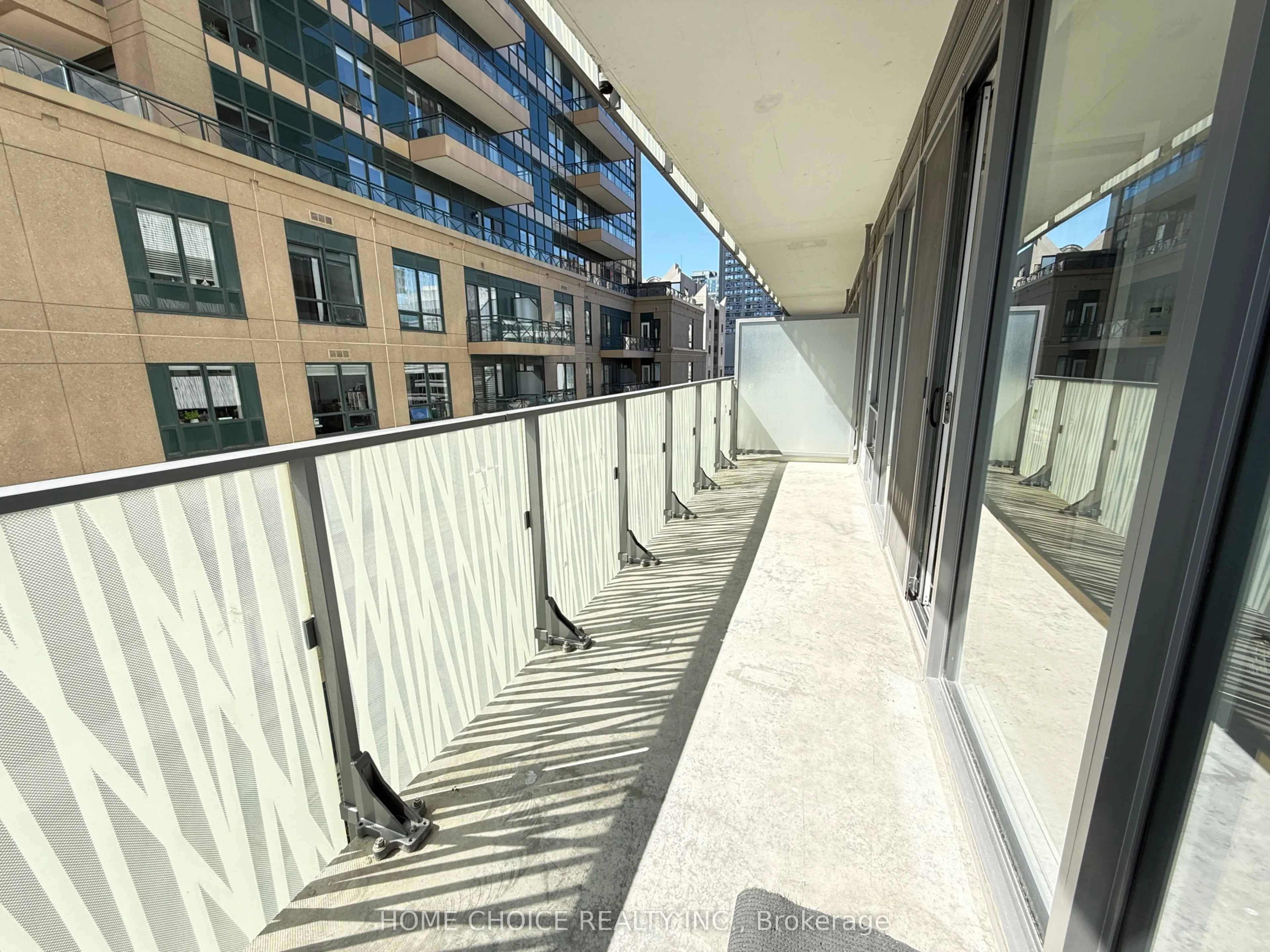 42 Charles Street E, #1405