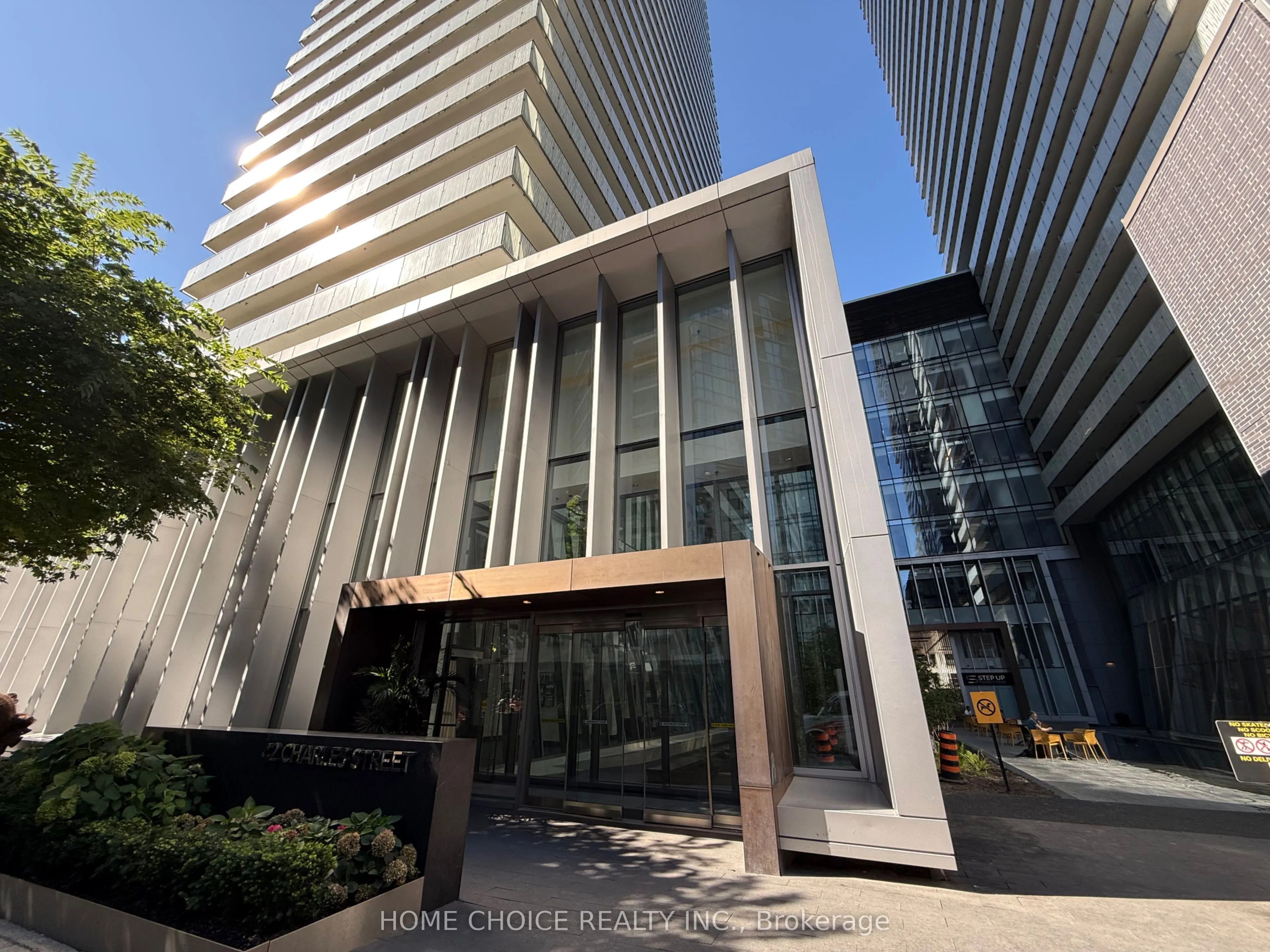 42 Charles Street E, #1405
