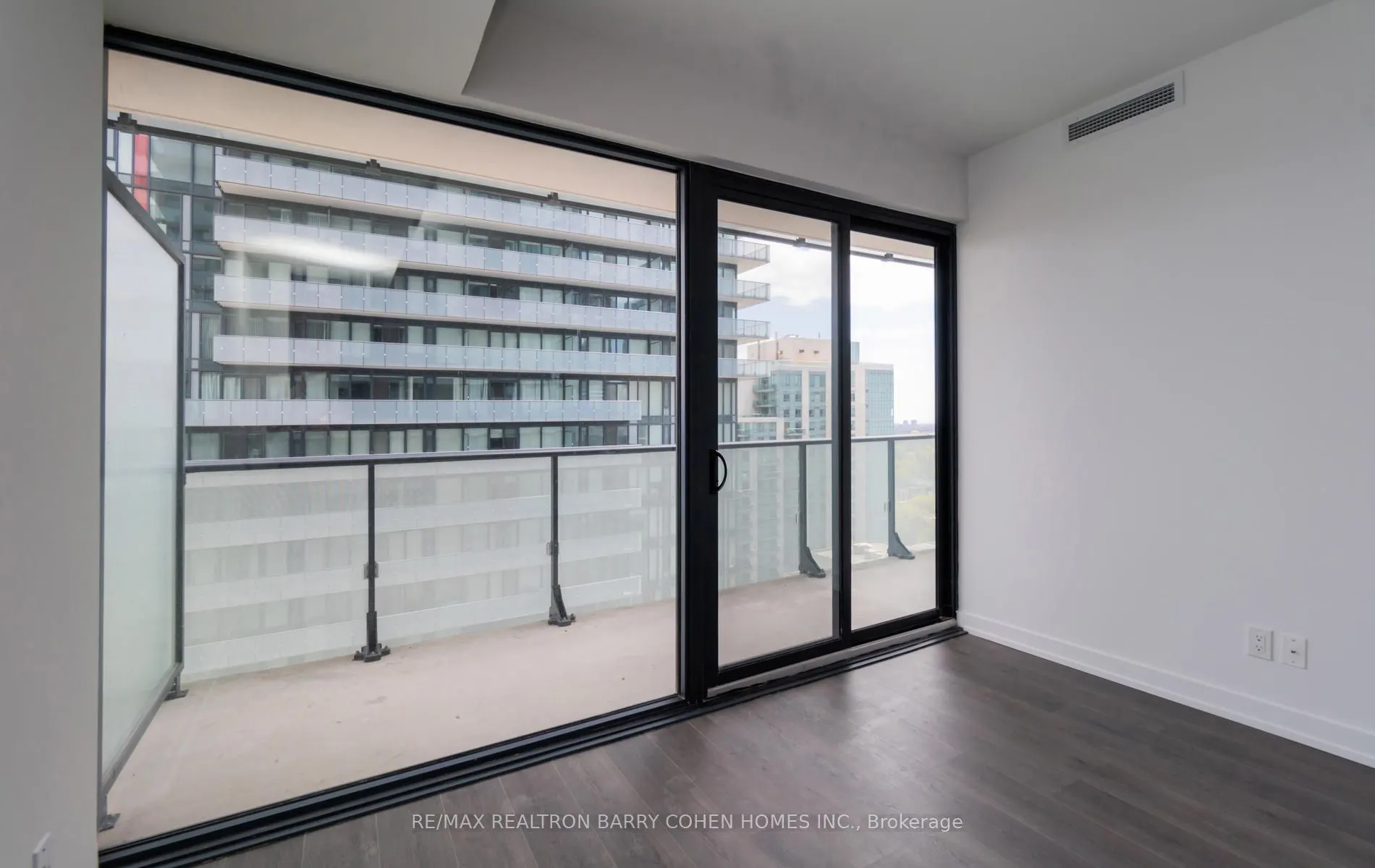 161 Roehampton Avenue, #1807