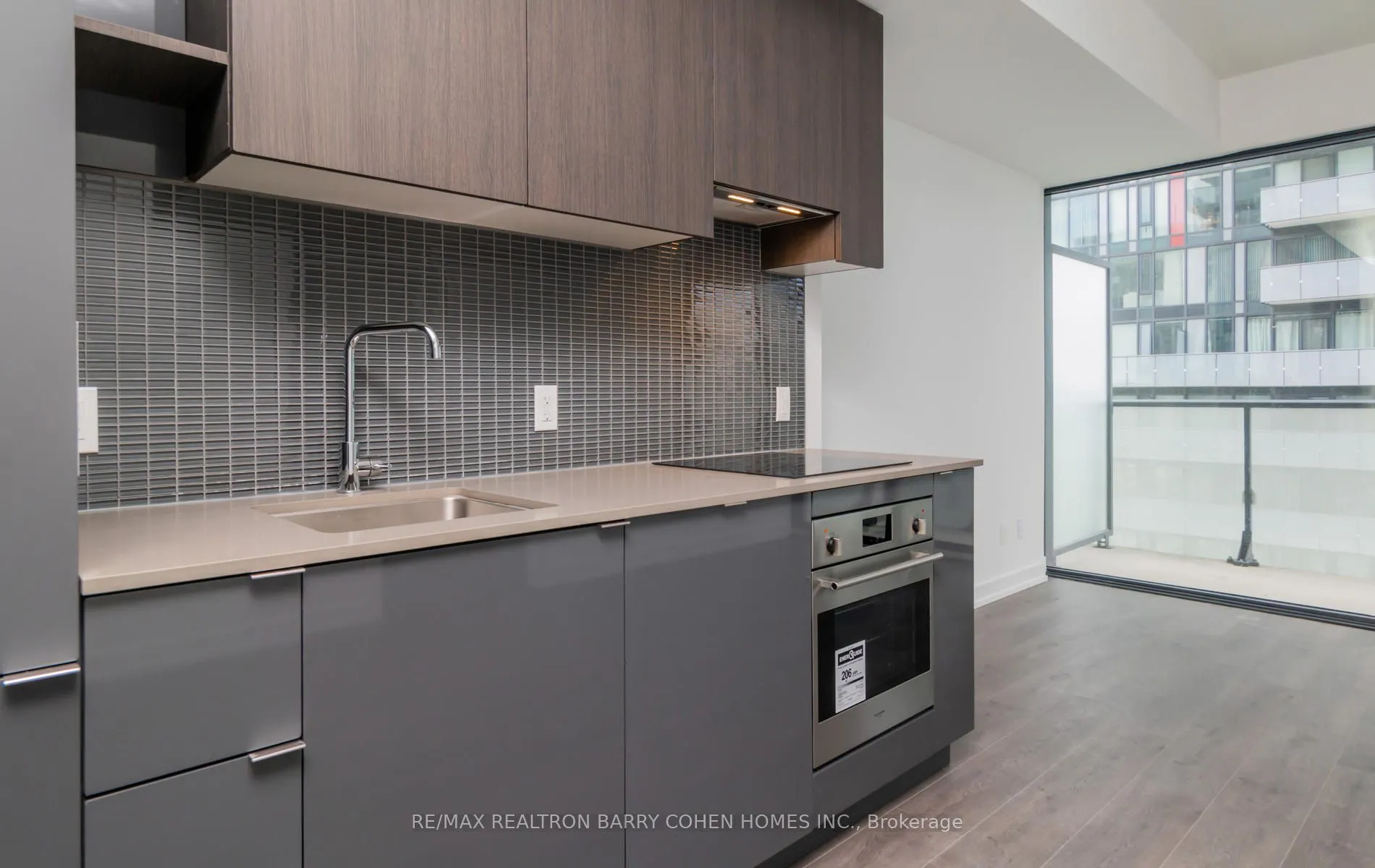 161 Roehampton Avenue, #1807