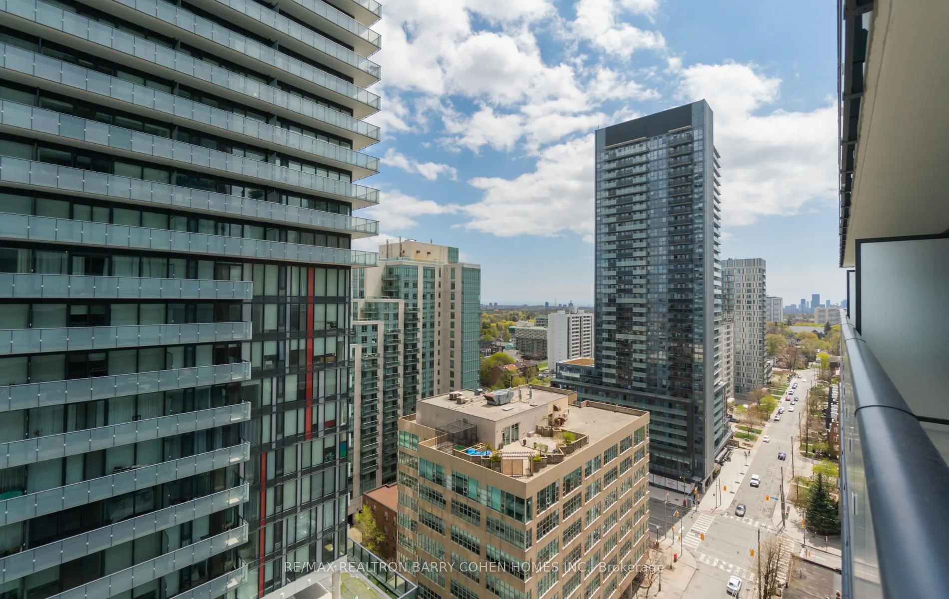 161 Roehampton Avenue, #1807