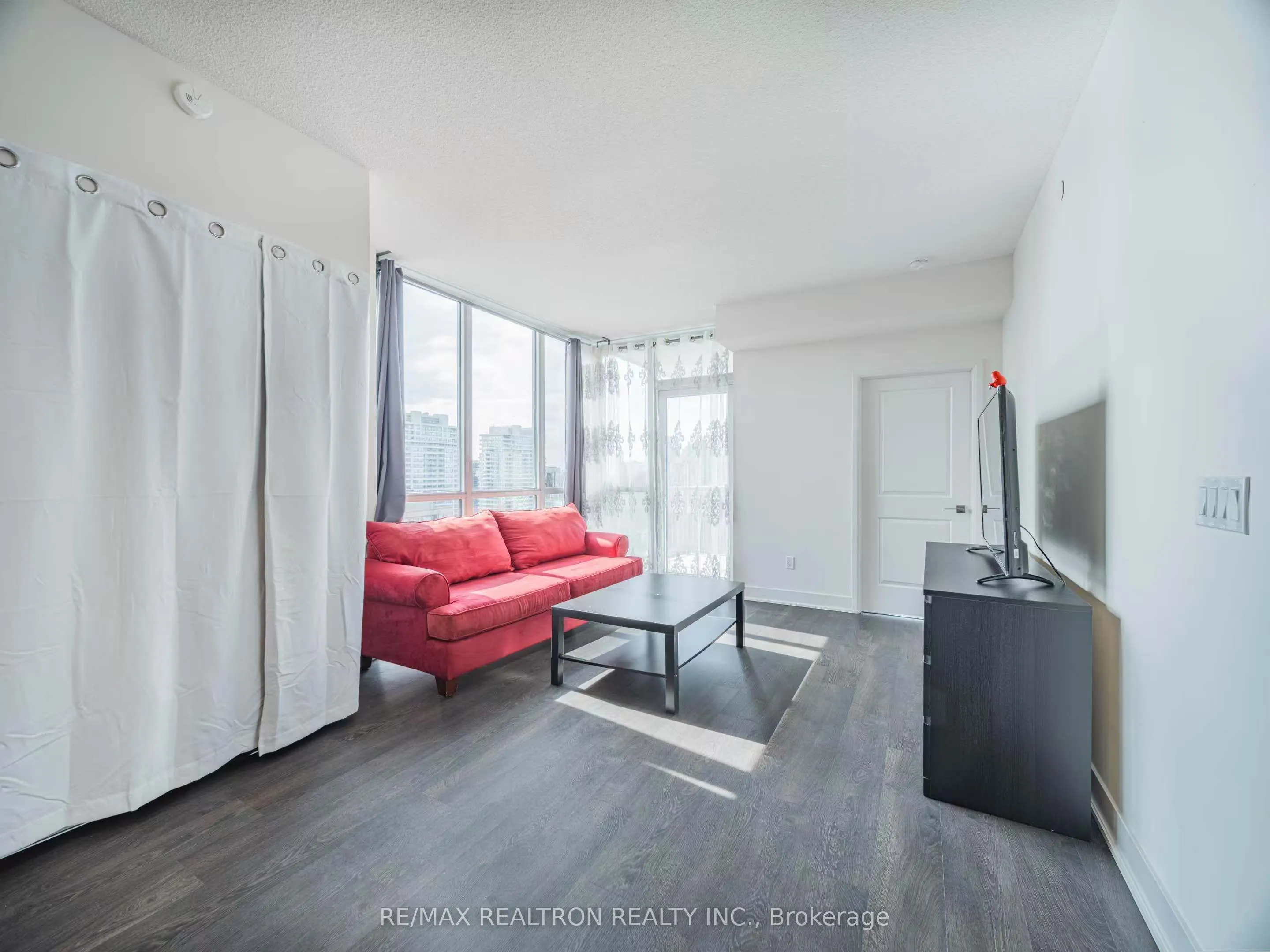 88 Sheppard Avenue E, #2807
