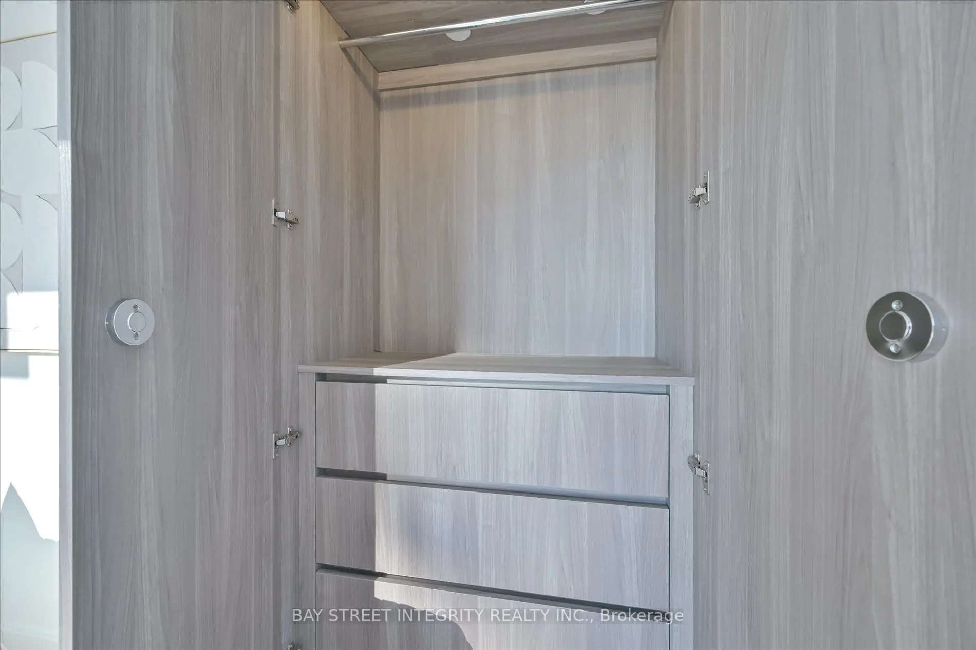 38 Widmer Street, #3507