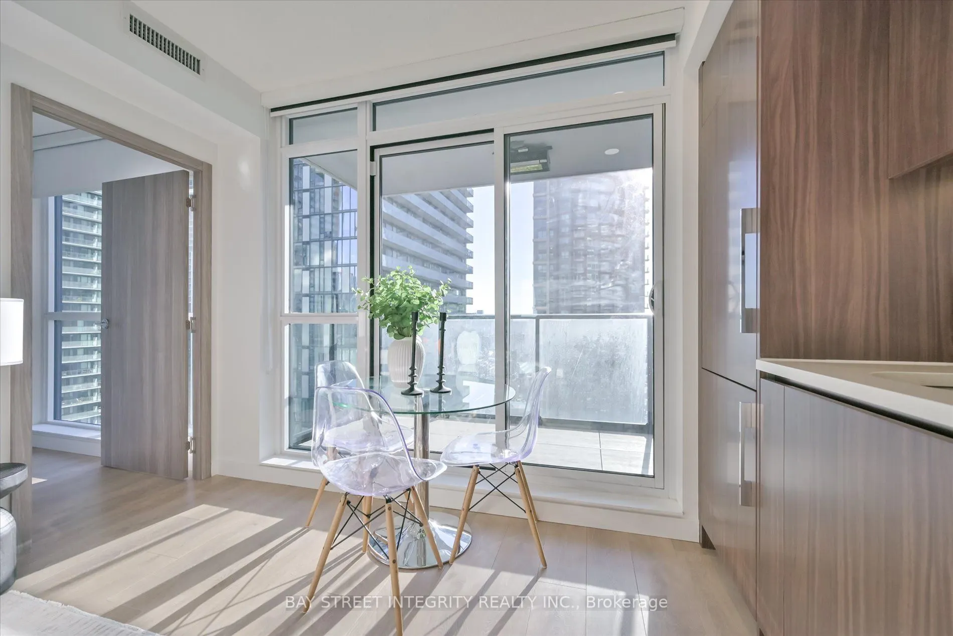 38 Widmer Street, #3507