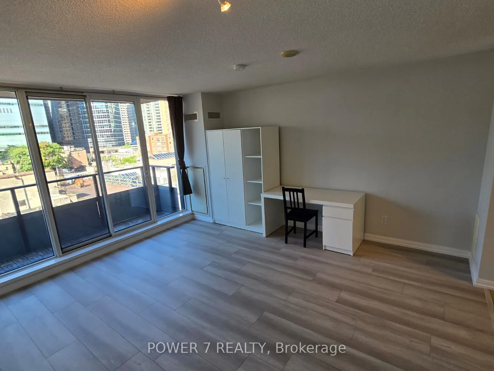 111 Elizabeth Street, #932