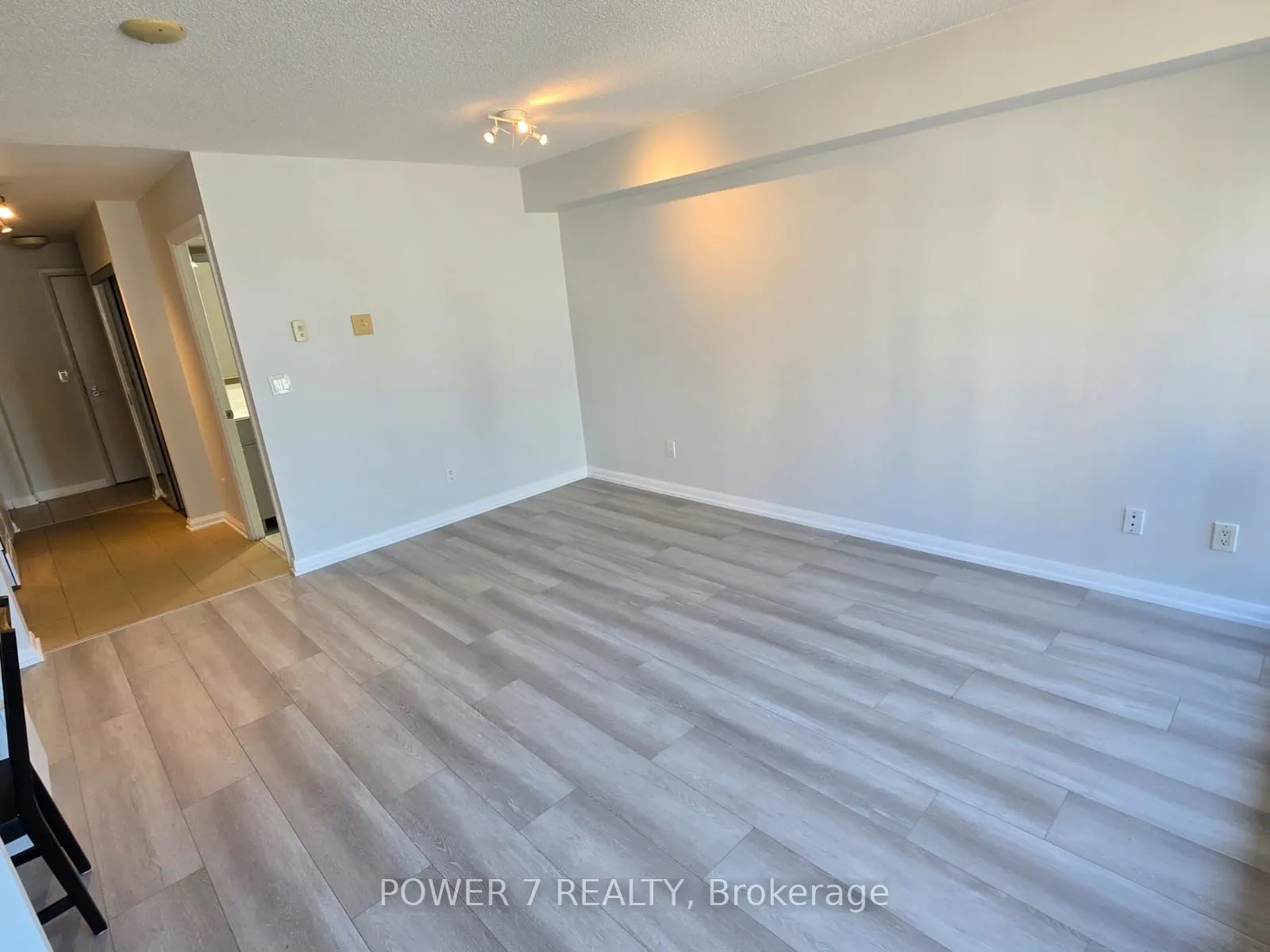 111 Elizabeth Street, #932