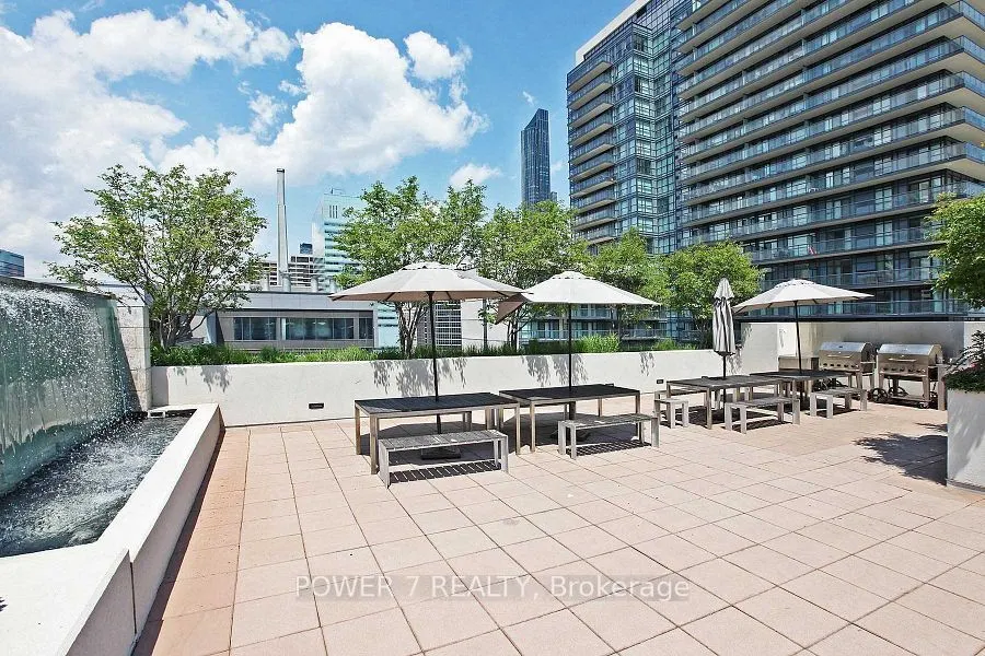111 Elizabeth Street, #932