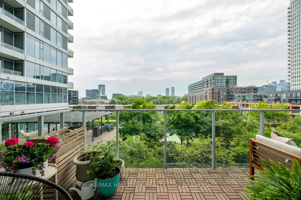 20 Tubman Avenue, #402