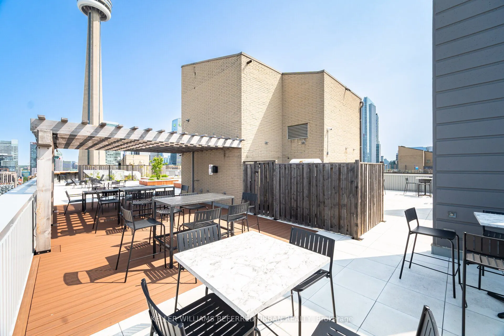 270 Queens Quay W, #2008