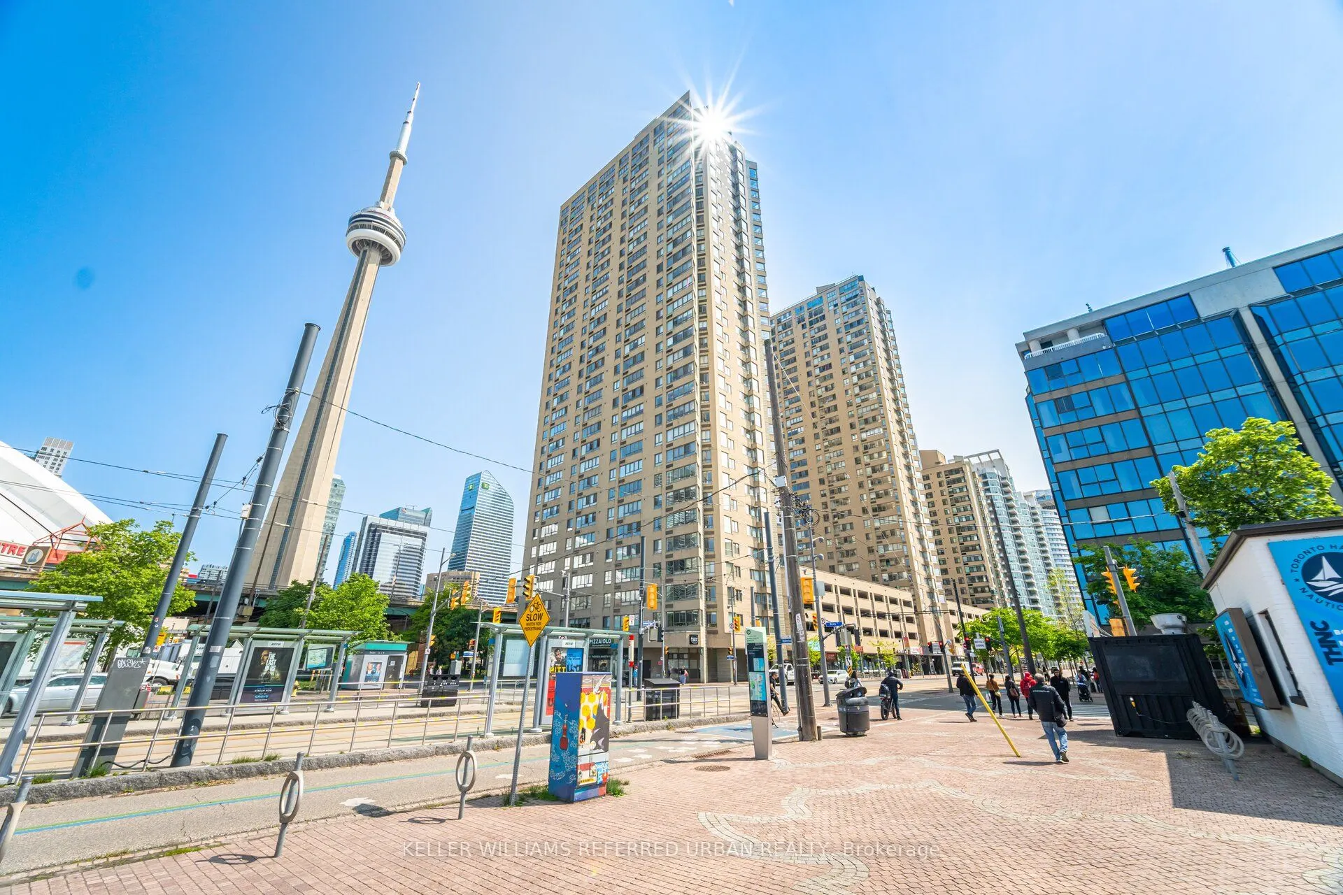270 Queens Quay W, #2008