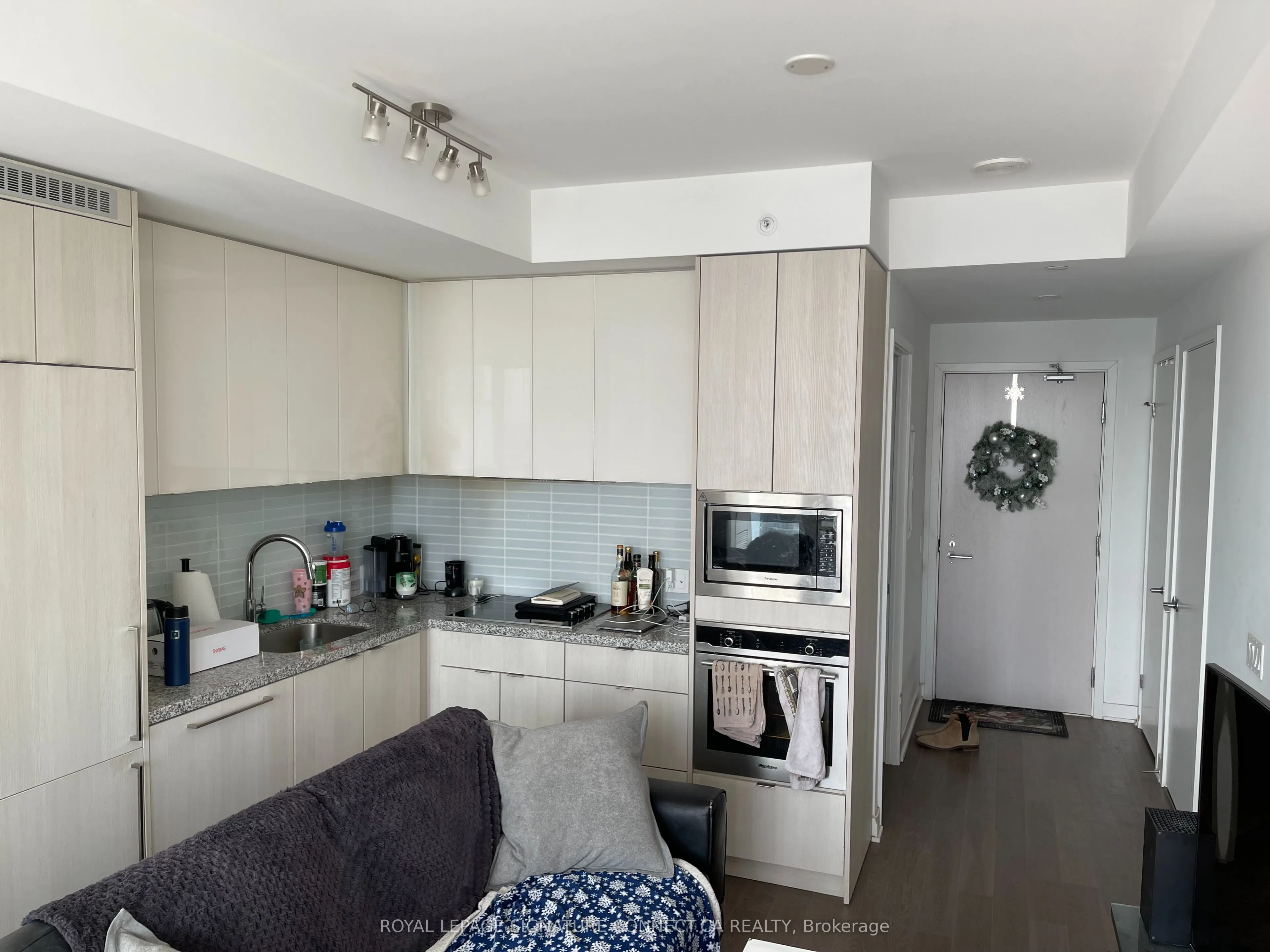 115 Blue Jays Way, #4003