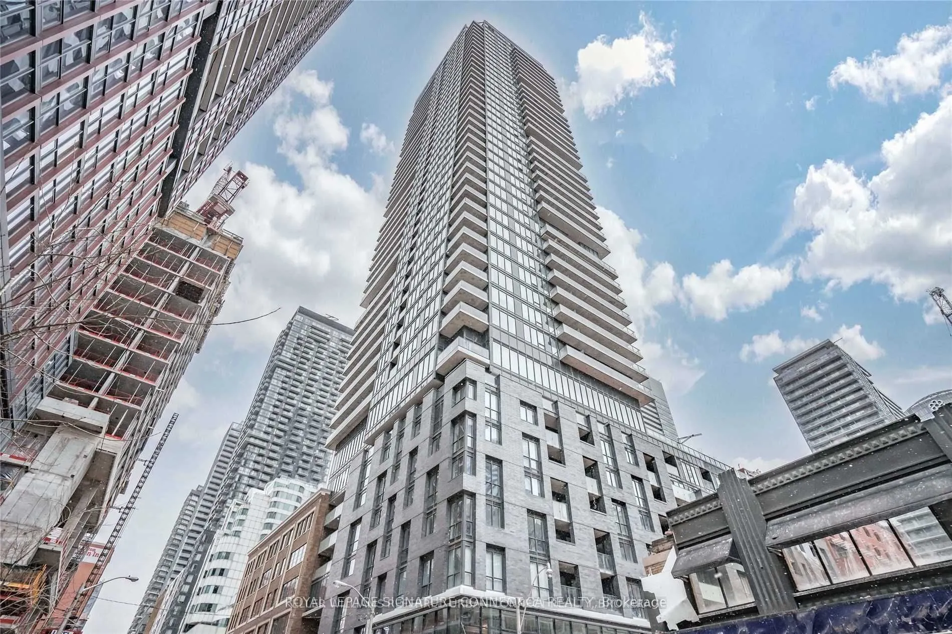 115 Blue Jays Way, #4003