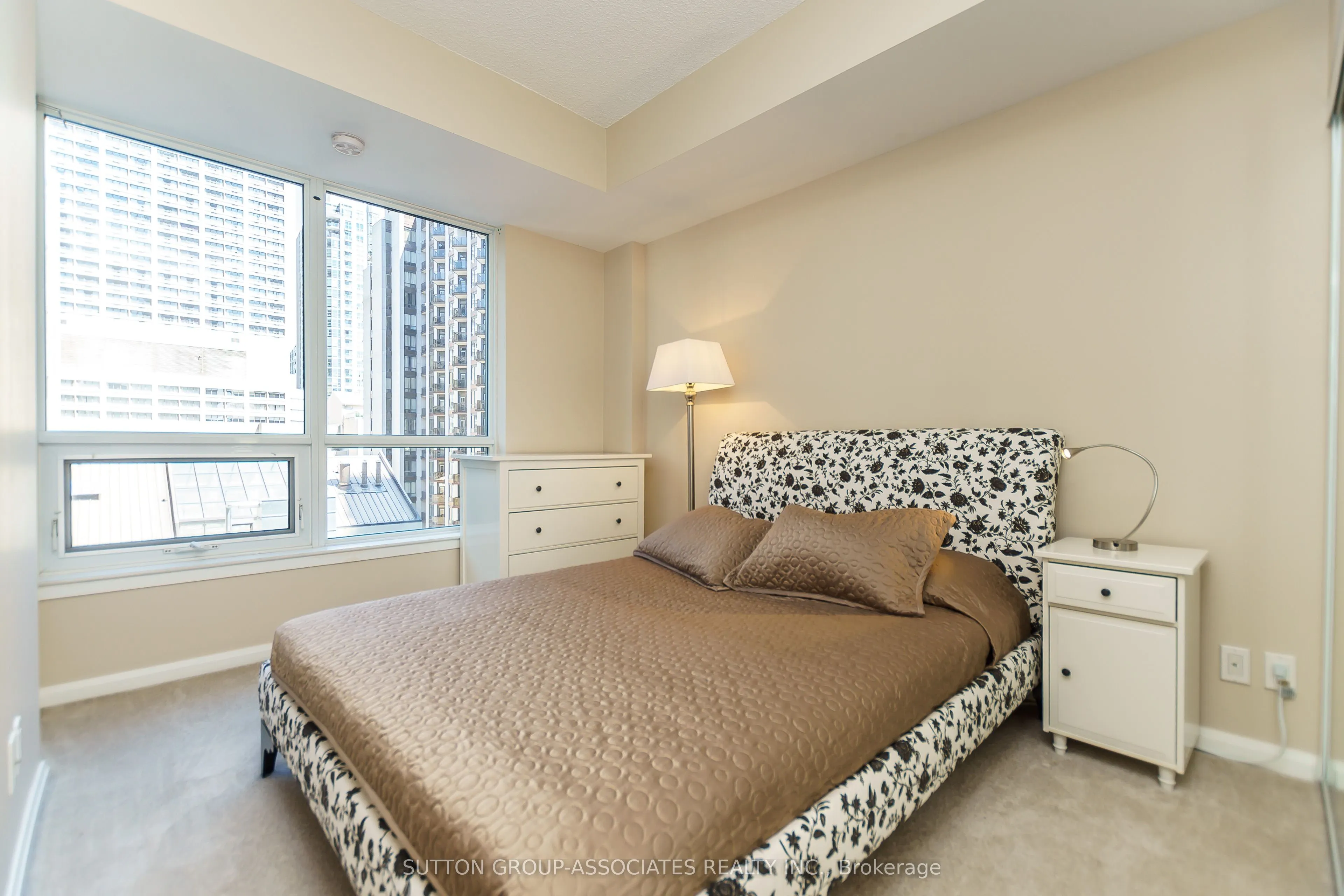 35 Hayden Street E, #1110