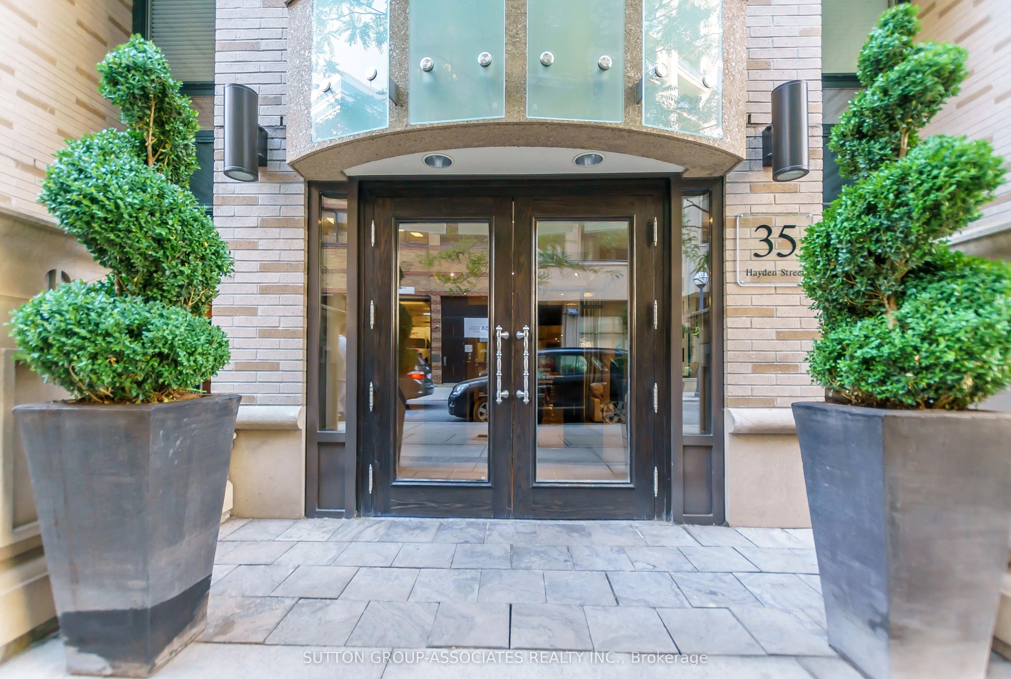 35 Hayden Street E, #1110