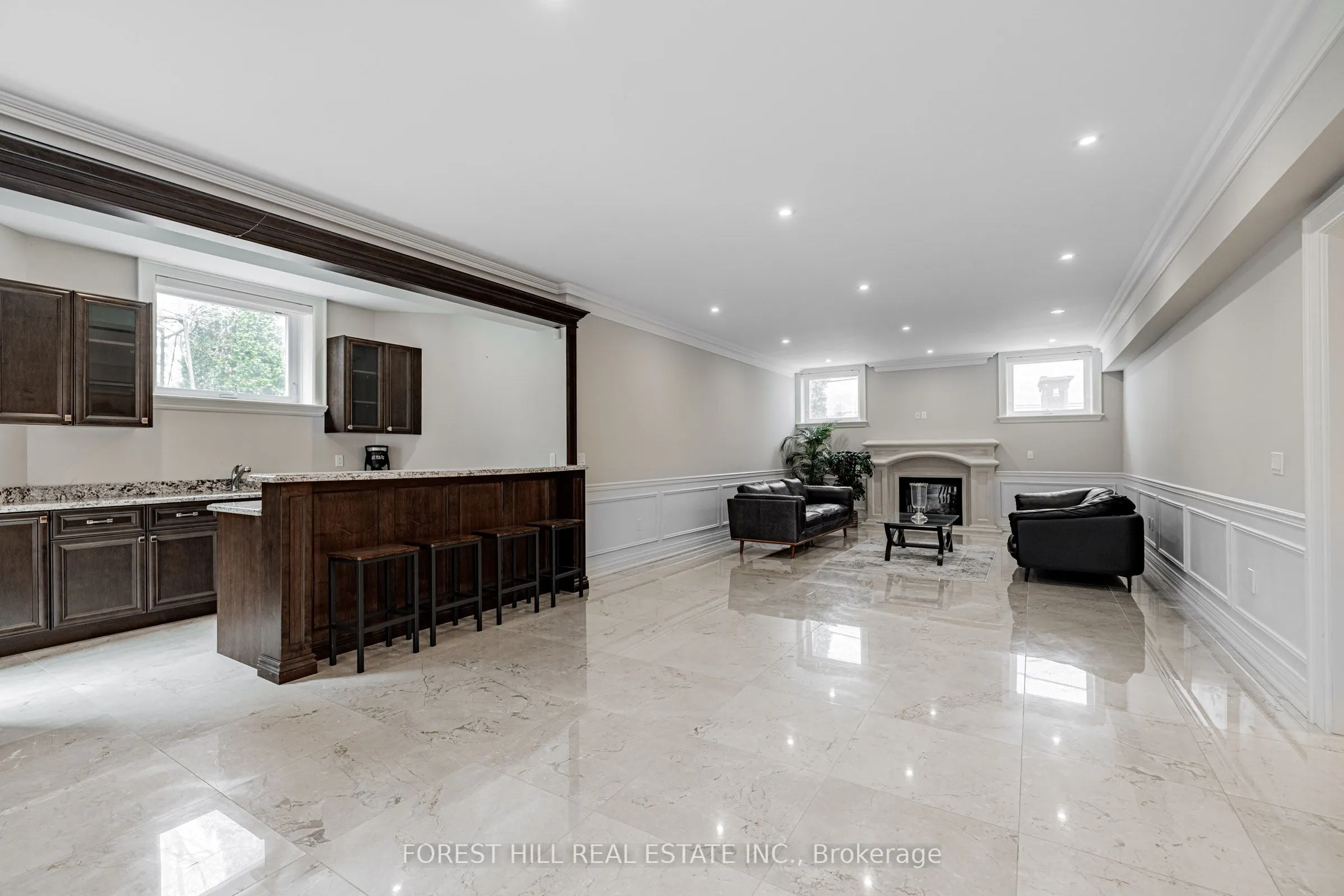 60 Hawksbury Drive