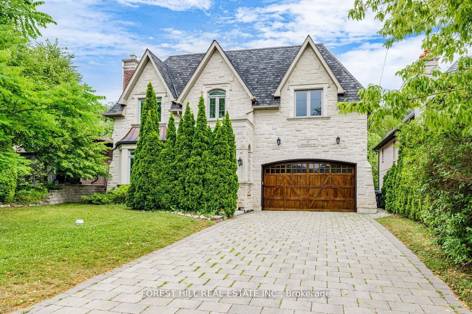 60 Hawksbury Drive