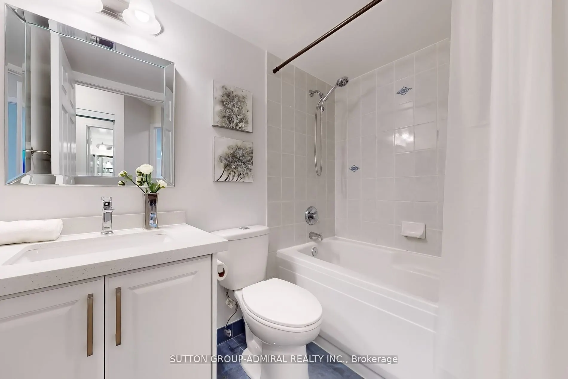 8 Hillcrest Avenue, #2005