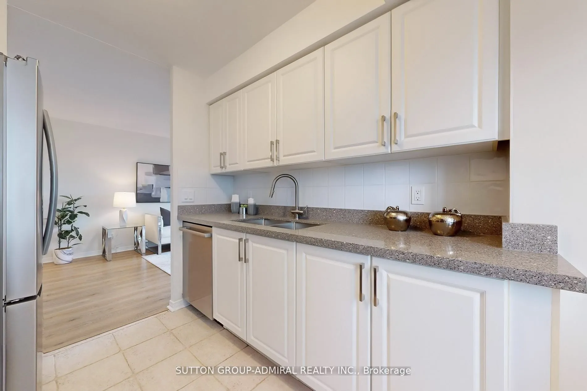 8 Hillcrest Avenue, #2005