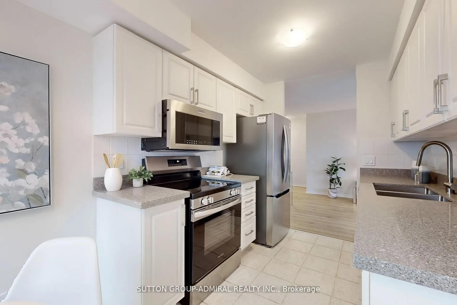 8 Hillcrest Avenue, #2005