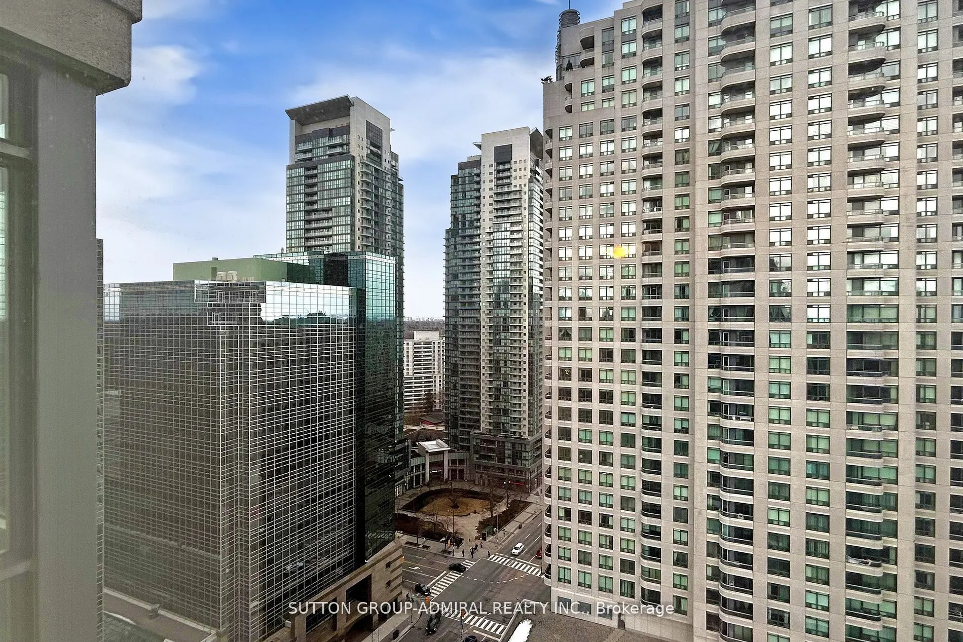 8 Hillcrest Avenue, #2005