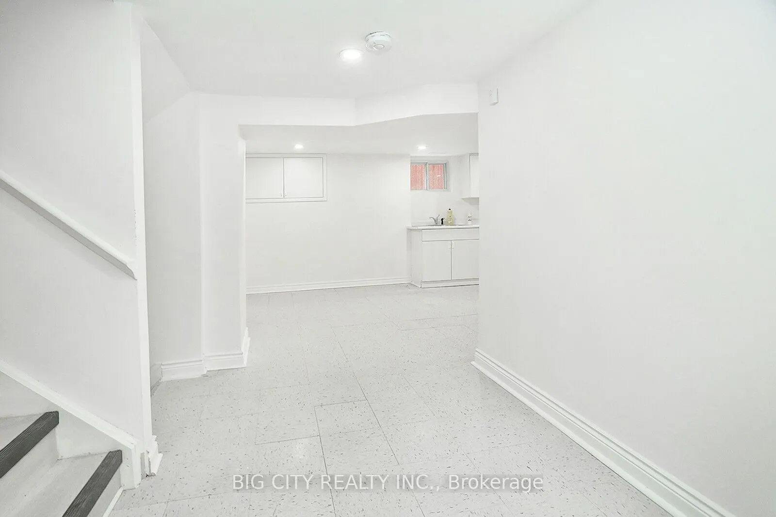 115 Apache Trail, #Lower