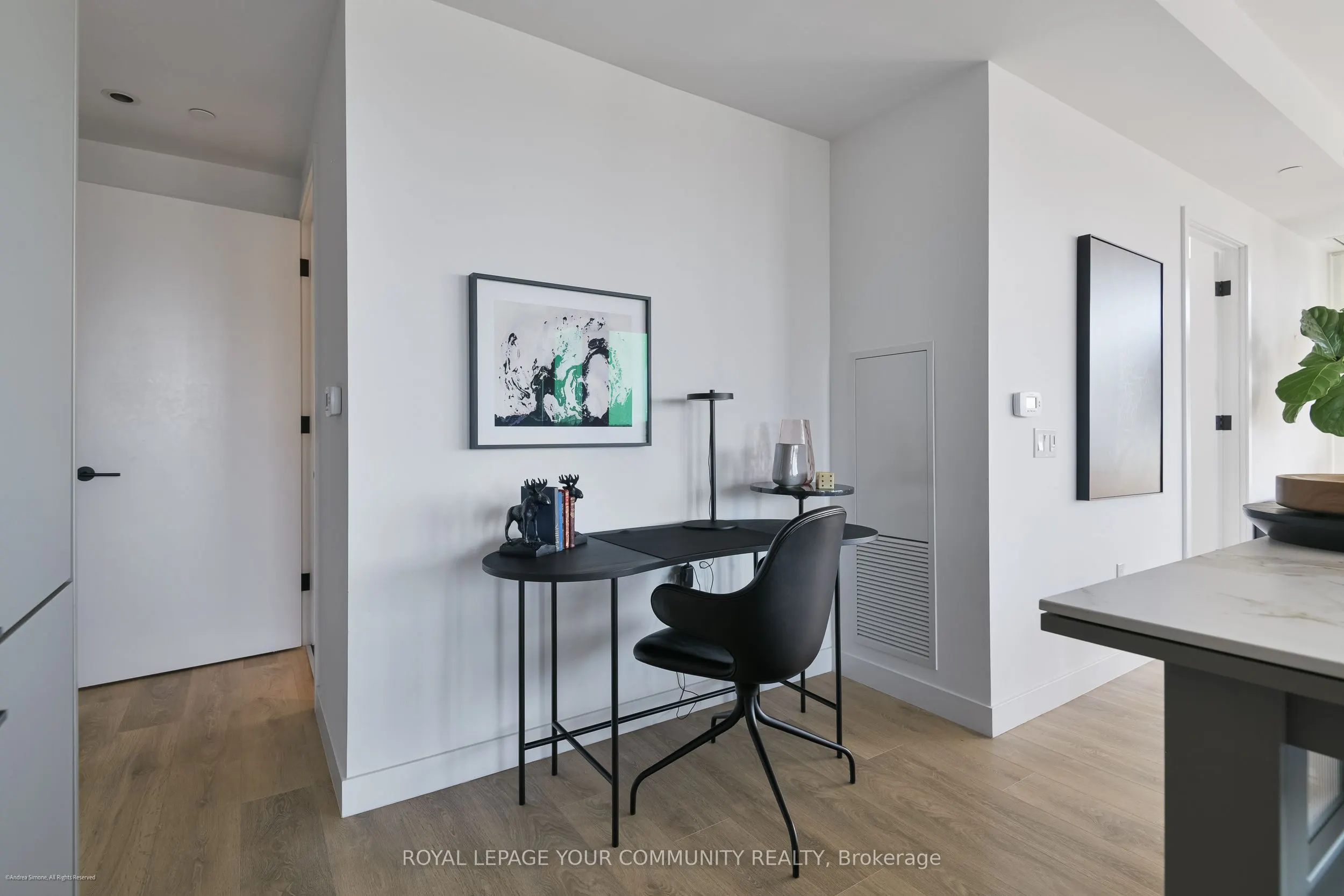505 Richmond Street W, #612