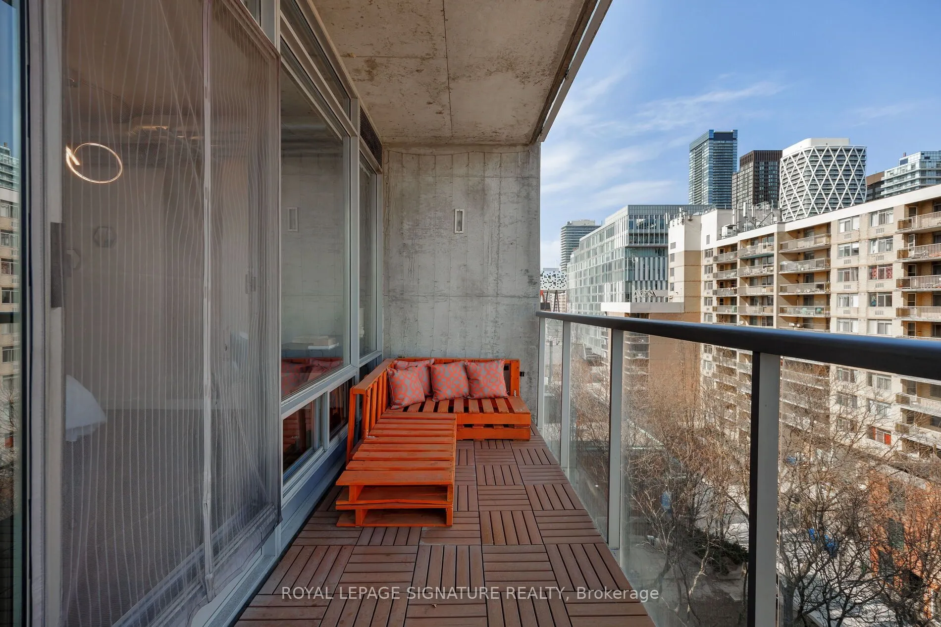 169 John Street, #801