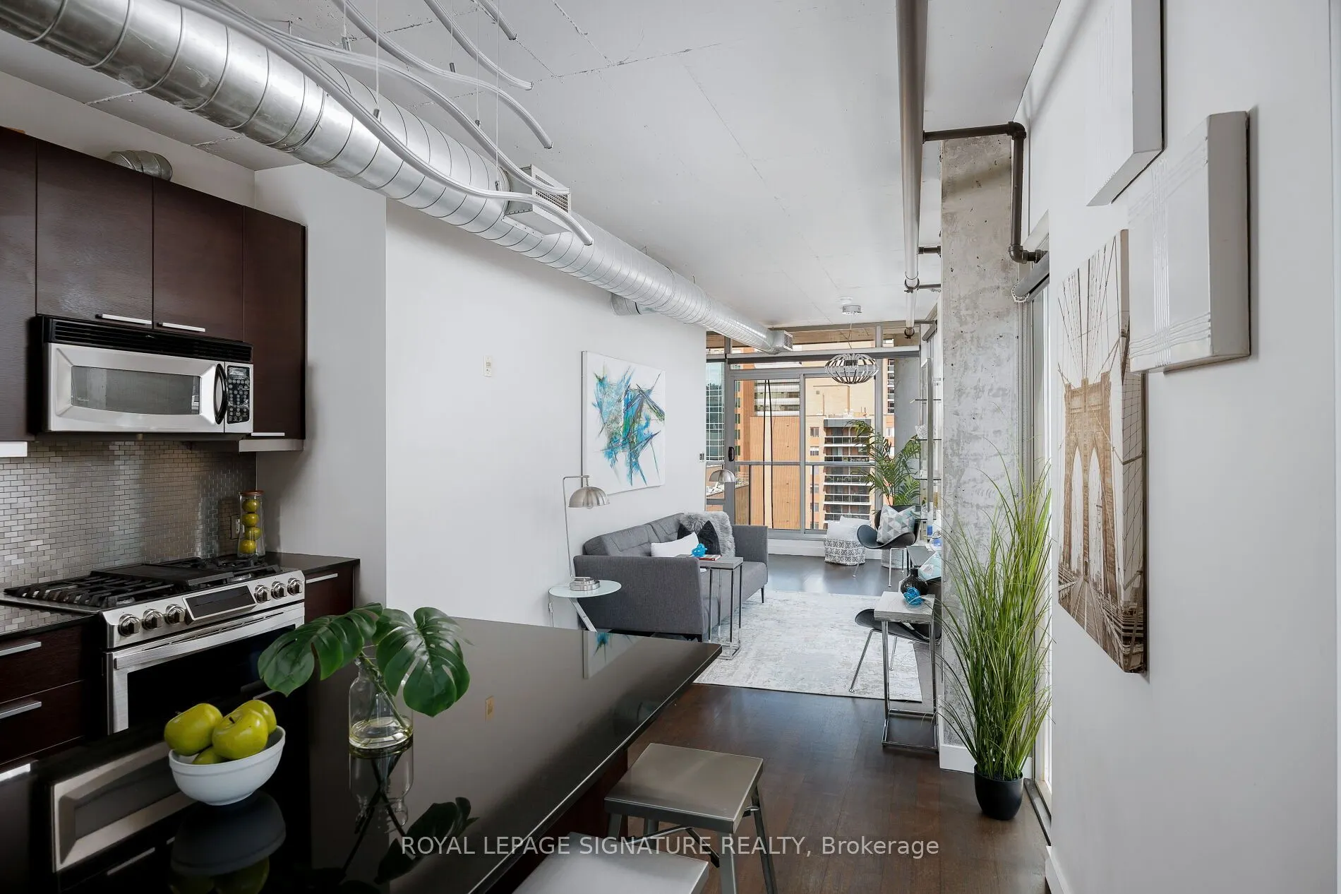 169 John Street, #801