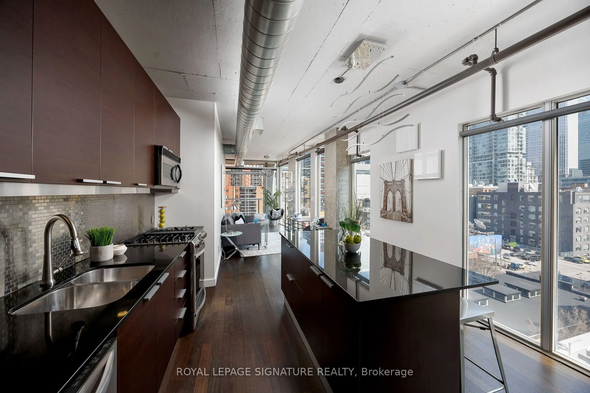 169 John Street, #801